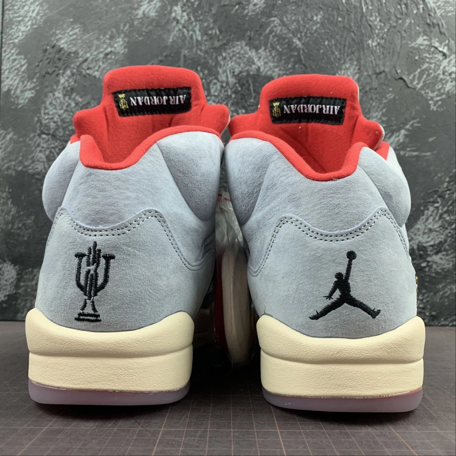 Air Jordan 5 Retro x Trophy Room SP Ice Blu University CL1899-400 Versatile Cushioning Zero Drop Platform Design