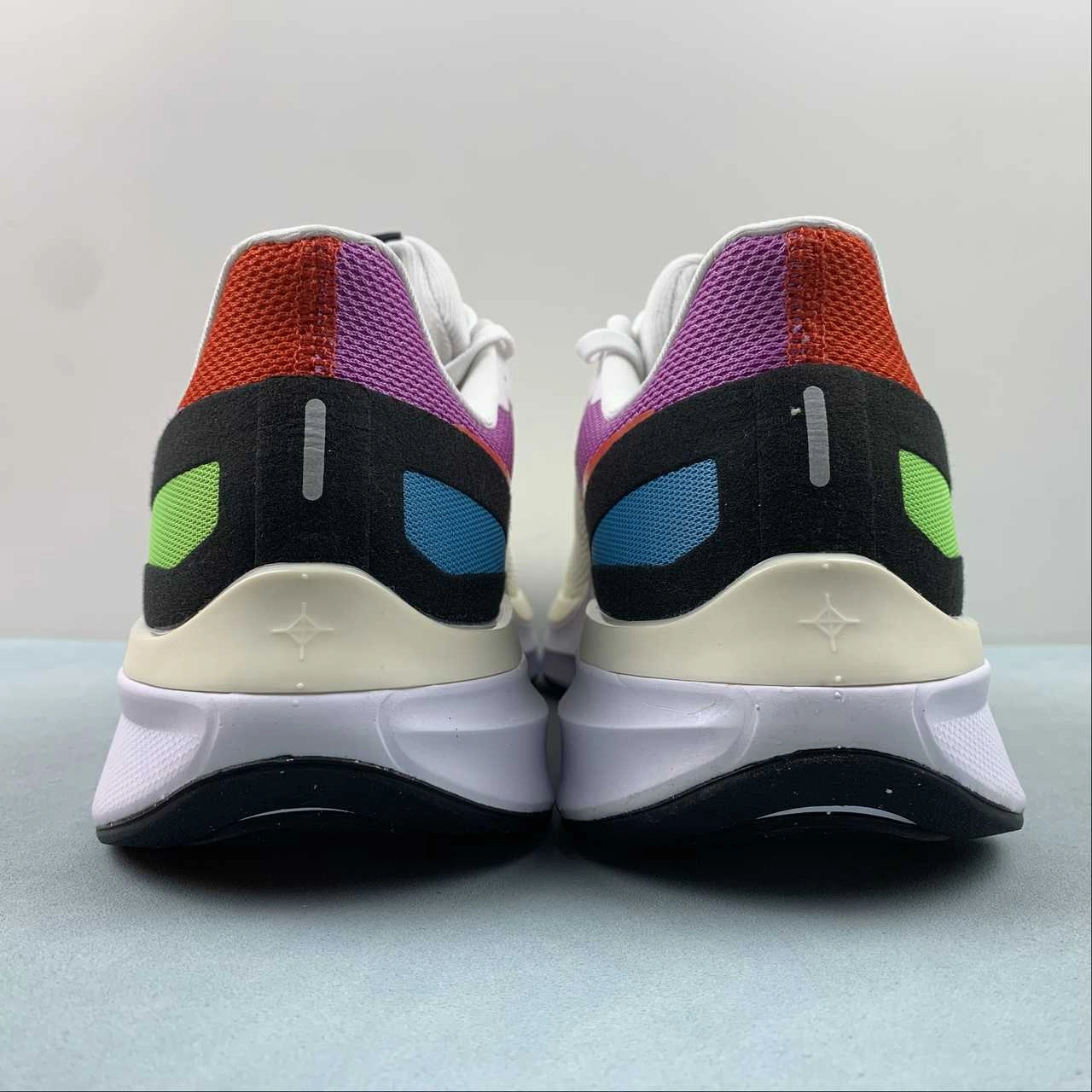 Air Zoom Structure 25 SE Spicy White Red Green Strike FV4867-100 Comfortable Footbed