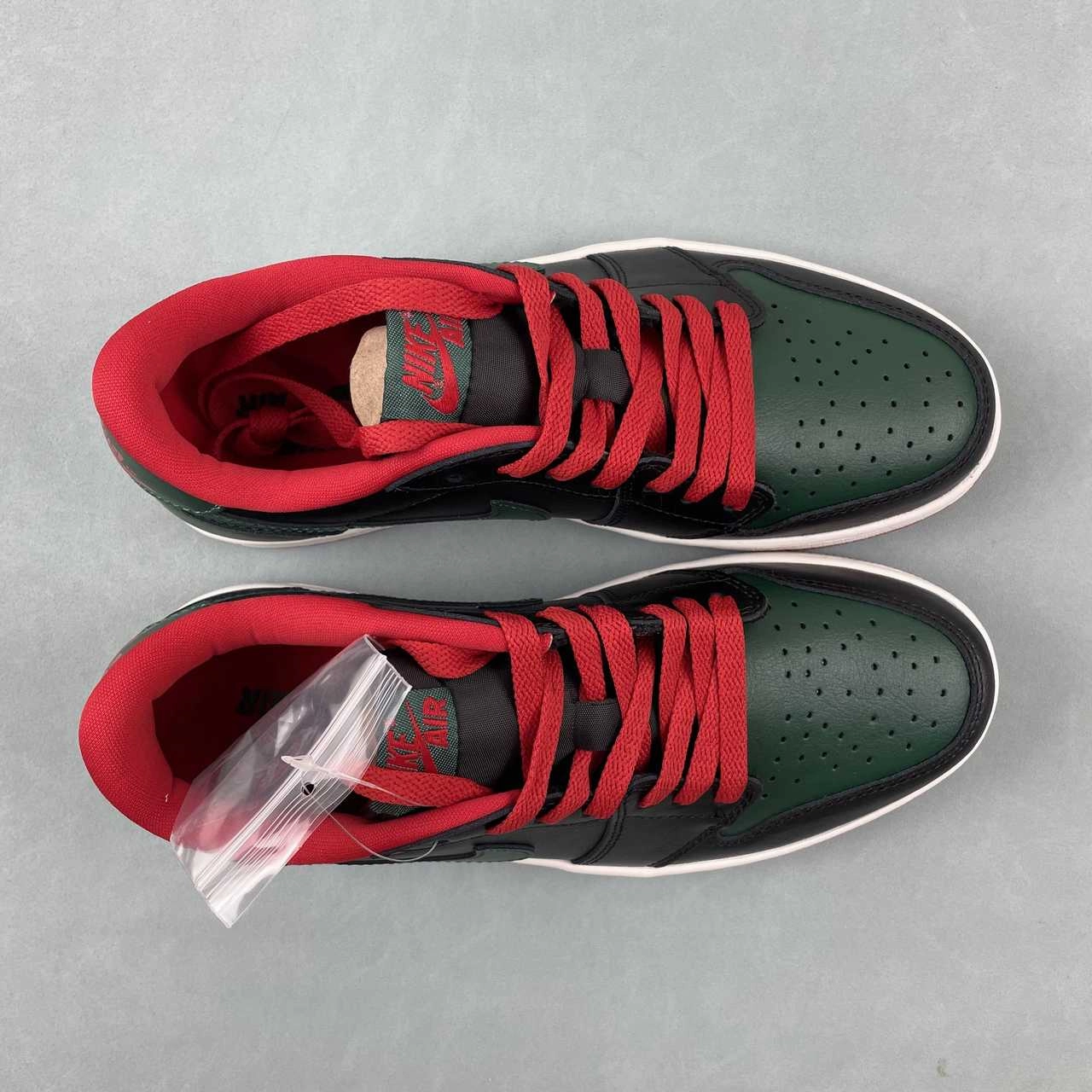 Air Jordan 1 Low OG Gorge Green Black White CZ0775-036 evening walk Sleek Build