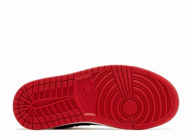 Air Jordan 1 High Satin Bred (W) Rolling Gait Design On Trend