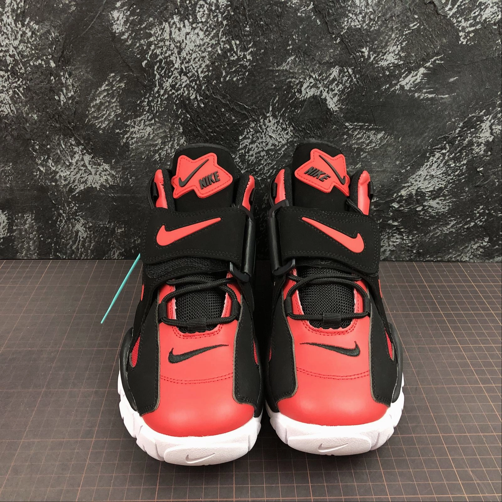 Air Barrage Mid QS University Red Black White CD9329-006 cross - strap shoes Motion Boost