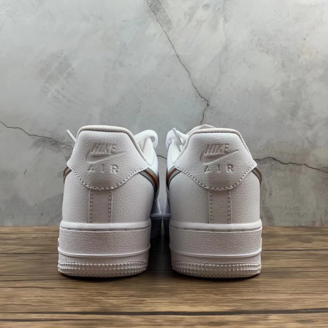 Crisp Finish City Stroll Air Force 1 07 LV8 3 White Court Purple Infrared 23 CI6387-171