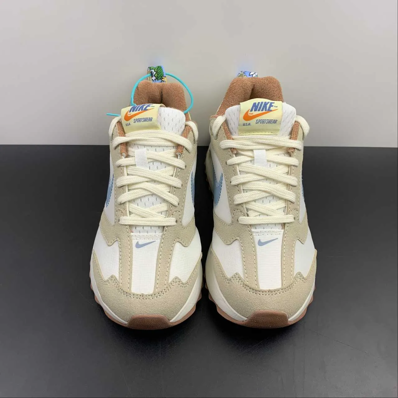 HighTop 5K Run Air Max Dawn Coconut Milk Worn Blue Sail DV4248-141