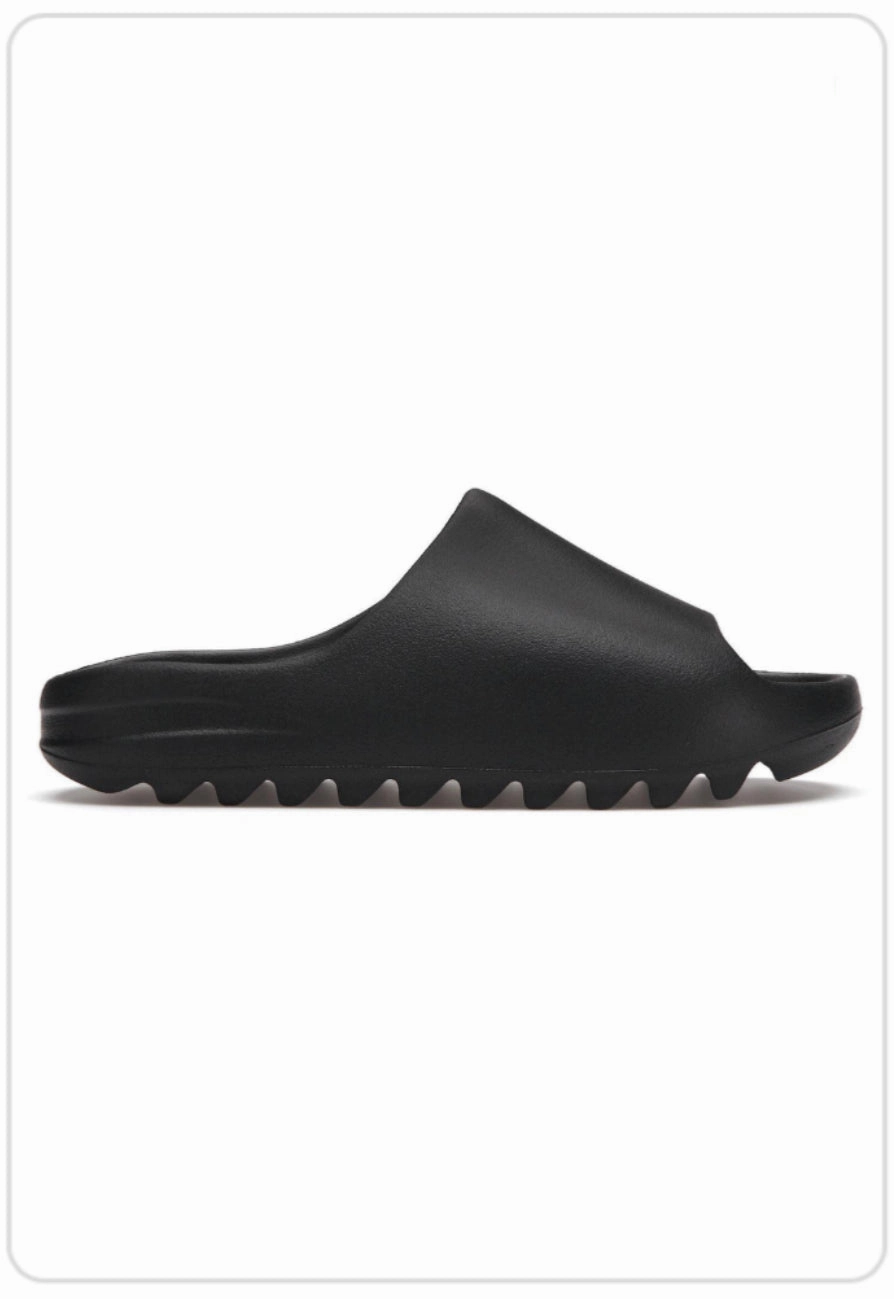 Daily Comfort Marathon running Yeezy Slide Onyx