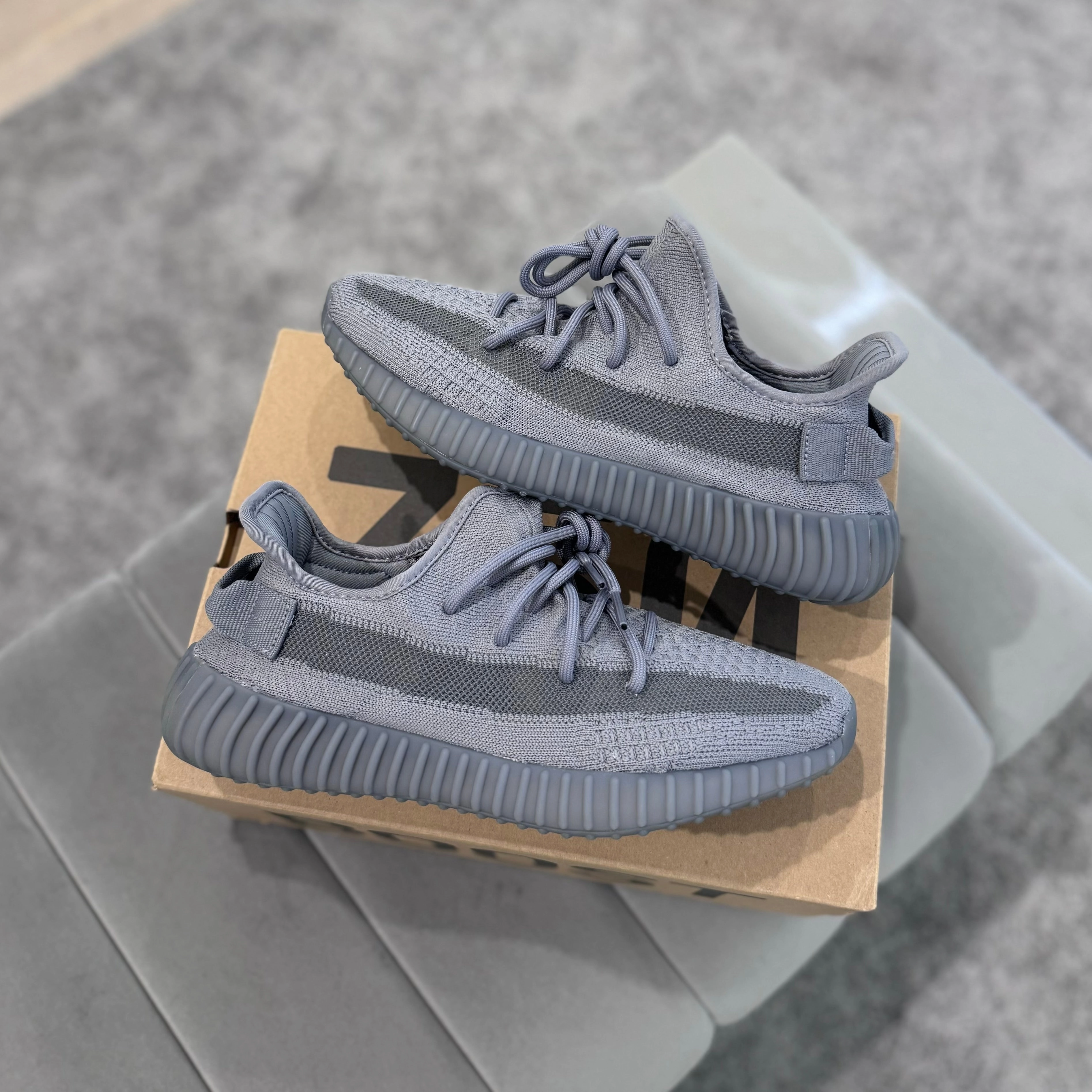 Quick Fit Stone Walk YEEZY 350 'STEEL GREY??