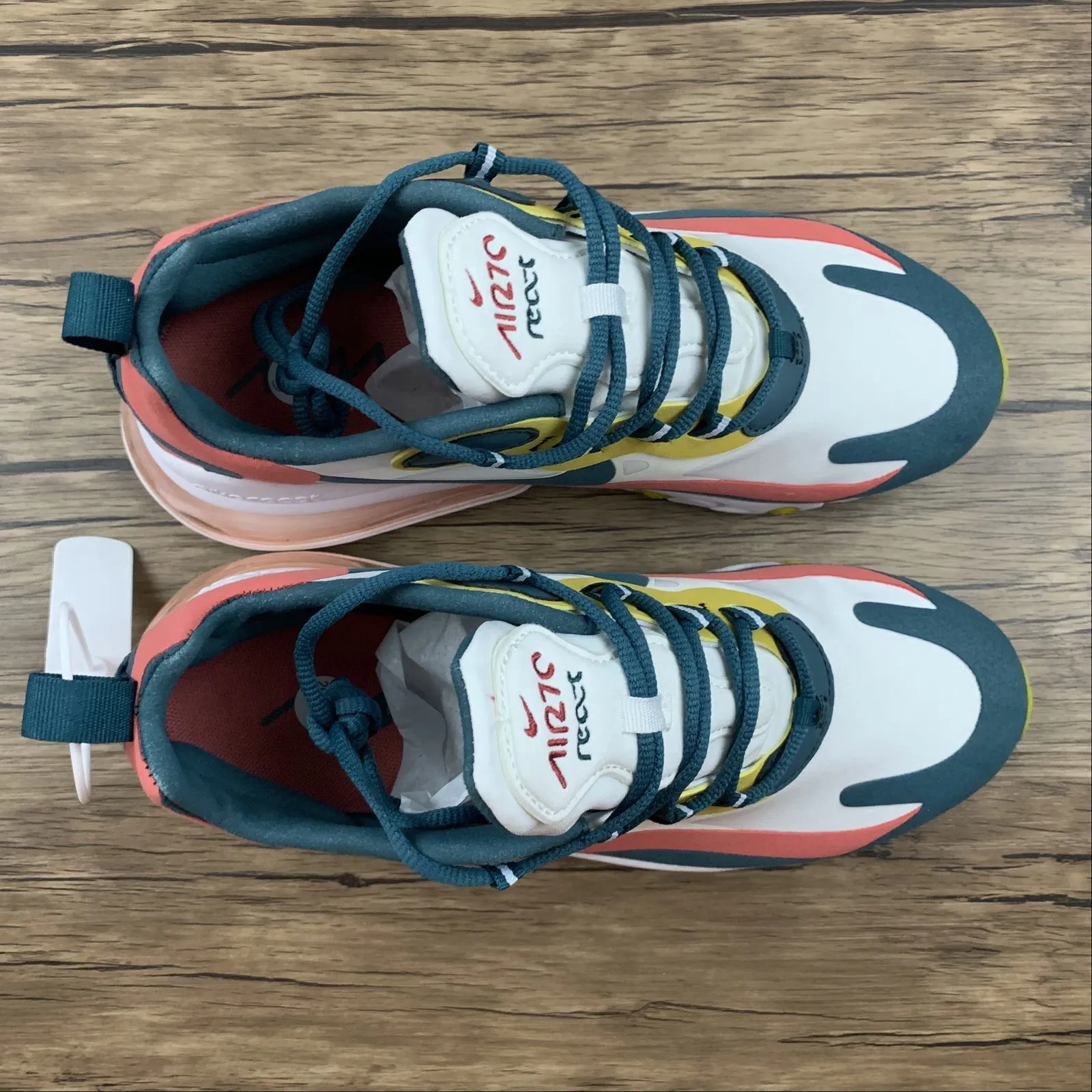 mid - top shoes Air Max 270 React Summit White Deep Royal Blue CT1264-103