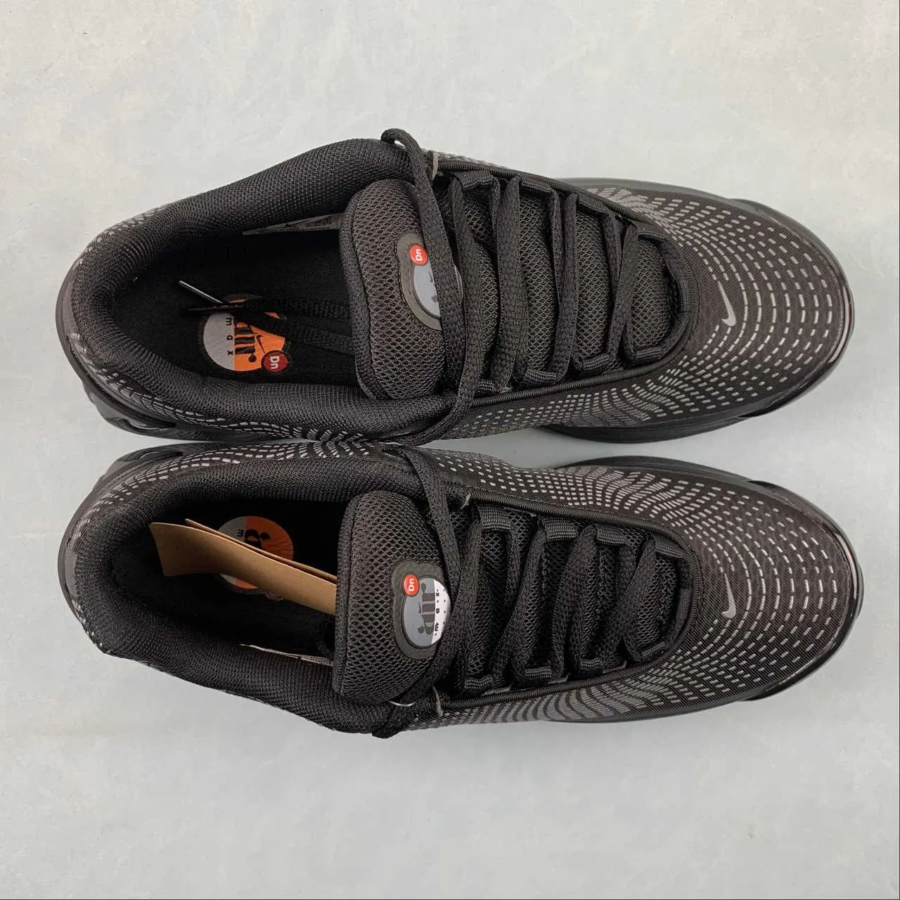 Air Max Dn Volt Black White Cool Gray Pure Platinum DV3337-002 Fitness - focused