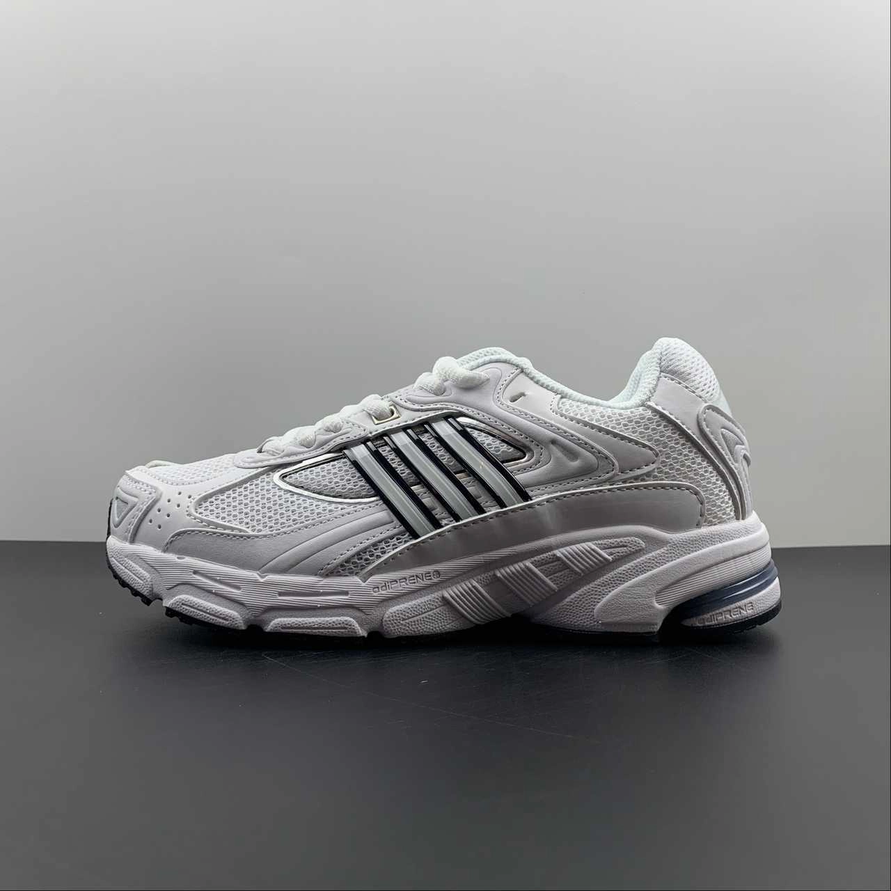 running for cardiovascular health Adidas Response CL White Black White FX6166