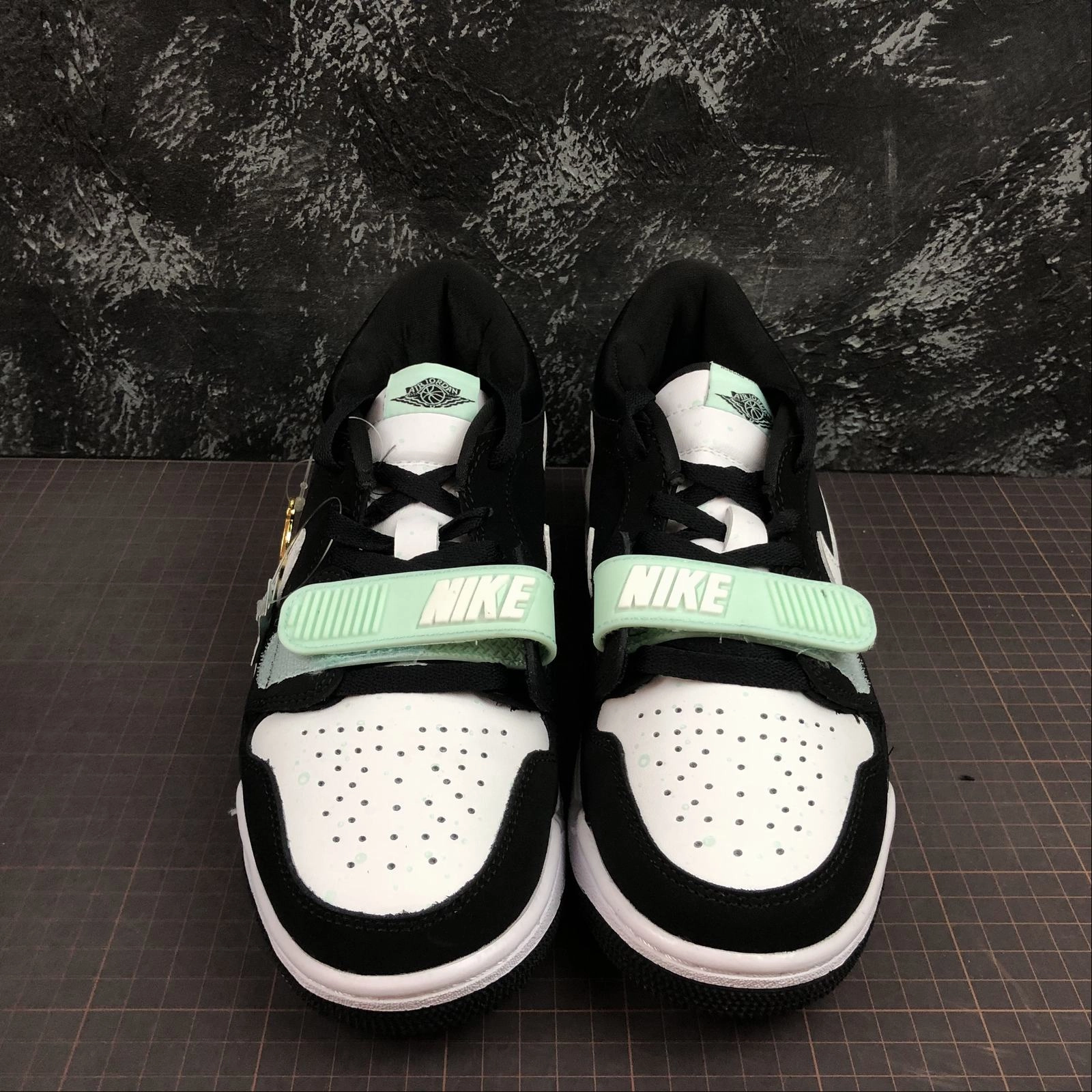 Air Jordan Legacy 312 Low SE Black White-Teal Tint CJ5500-013 Pro Court Shoes