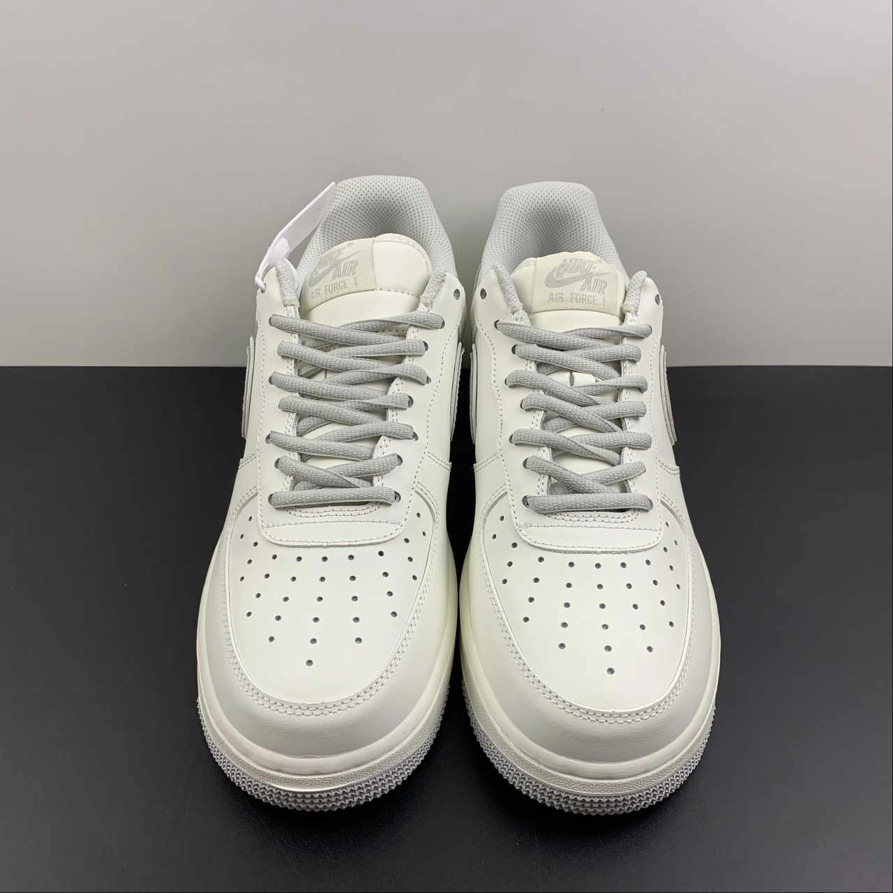 Air Force 1 07 NYC Beige Grey Travel Routine All Outfits