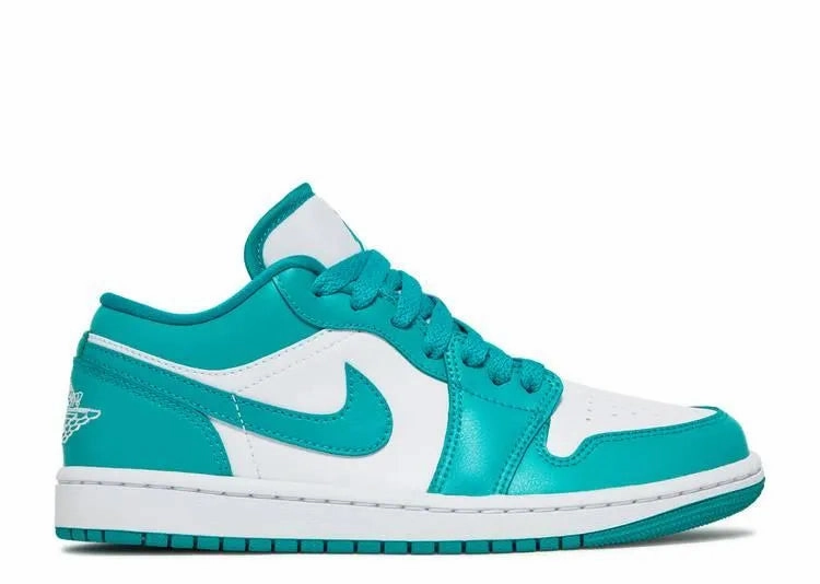 Follow Hike Chic Form Air Jordan 1 Low Emerald (W)