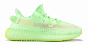YEEZY 350 V2 GLOW Timeless Style