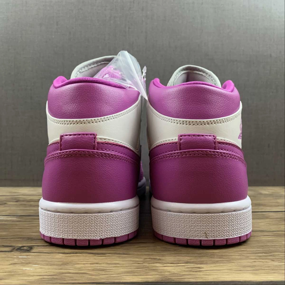 Air Jordan 1 Mid Purple Gray Structured wear