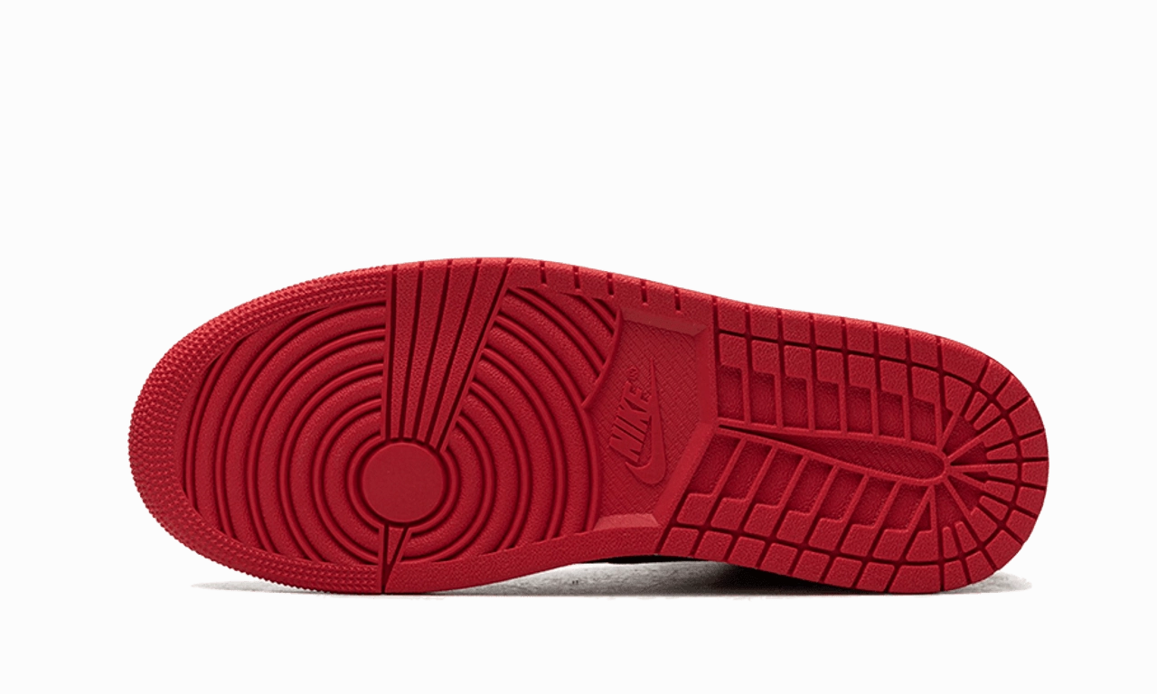 Air Jordan 1 Retro High OG Satin Bred Running Track Clean Shape