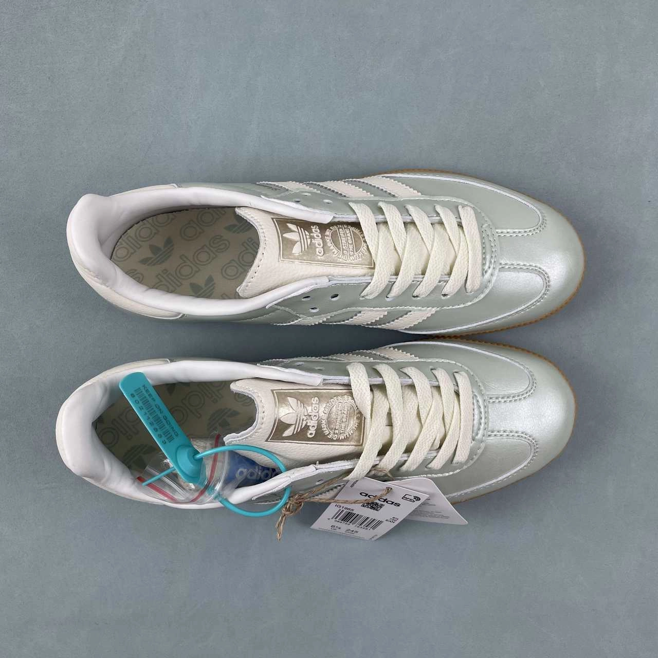 Modern Pace Free Motion Adidas Samba OG Linen Green Cyber Metallic IG1965