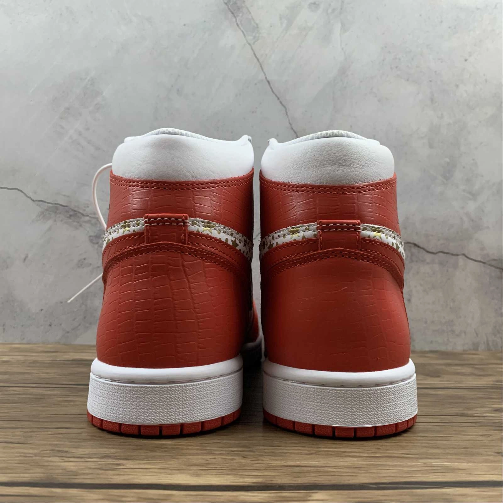 Air Jordan 1 Retro High OG Red Gypsophila 555088-600 Ultra Grip Pattern