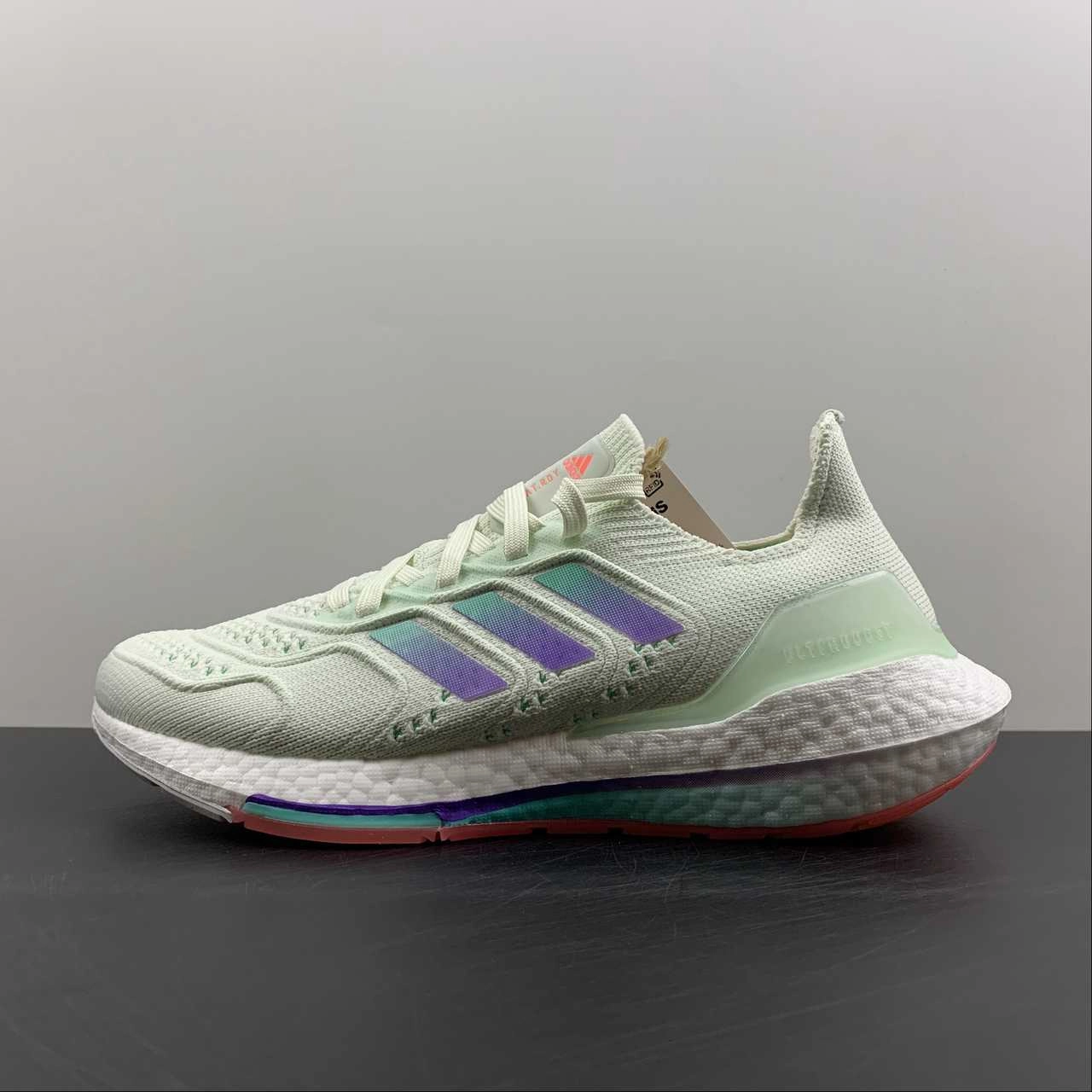 Adidas UltraBoost 22 White Light Green GX8087 Urban Trends ActiveUse