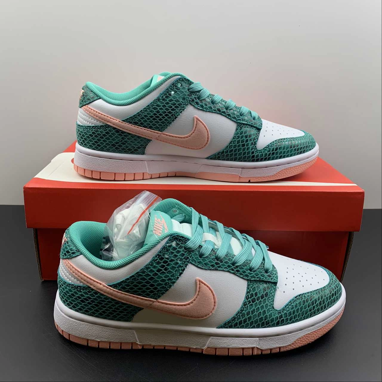 Maximum Grip SB Dunk Low Snakeskin White Teal Pink DR8577-300
