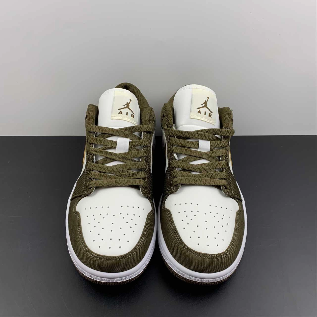 Layered cushioning Air Jordan 1 Low SE Sail-White Light Olive DV0426-301