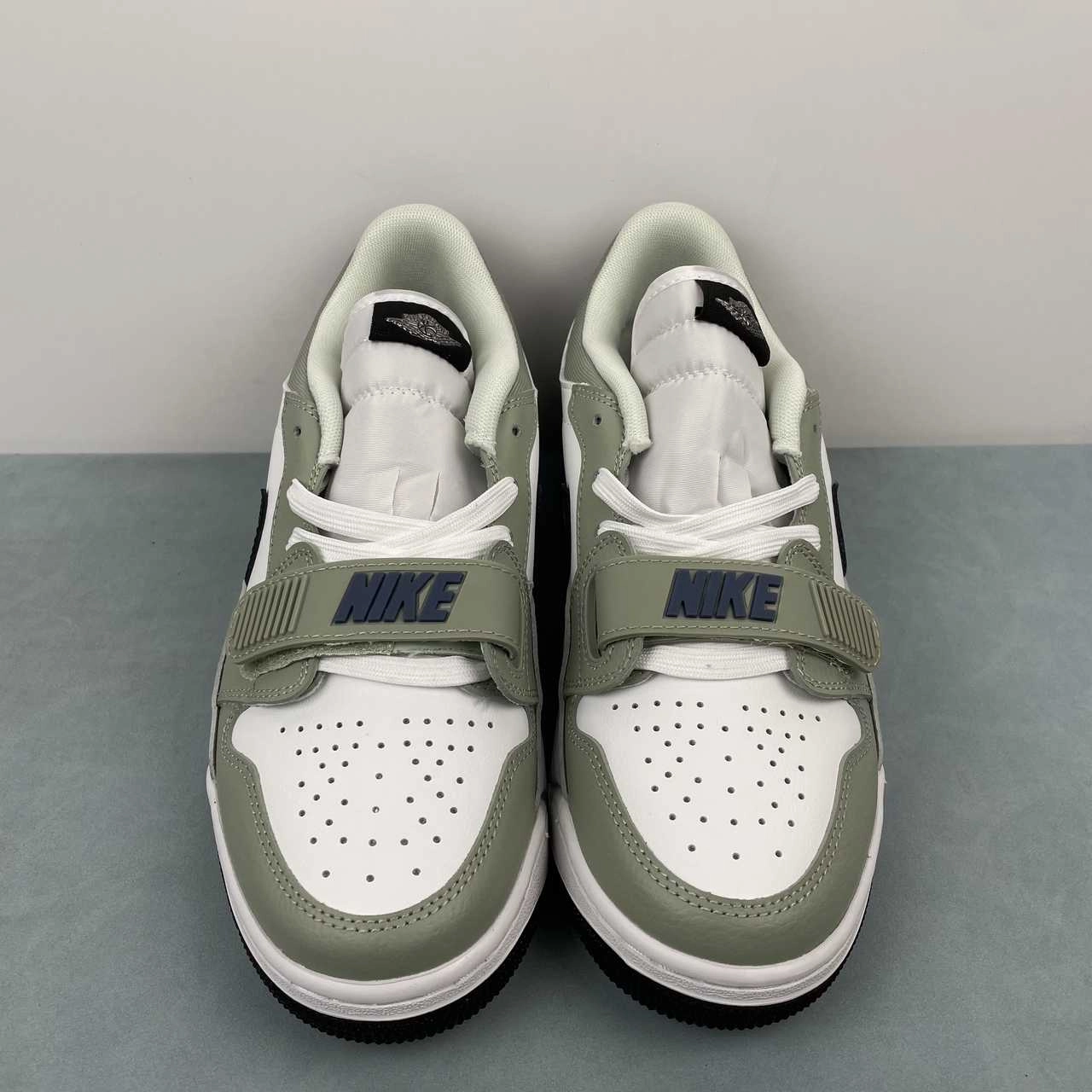 Hexagonal Traction Nubs Calm Mind Air Jordan Legacy 312 Low Jade Horizon Summit White Black FV5970-101