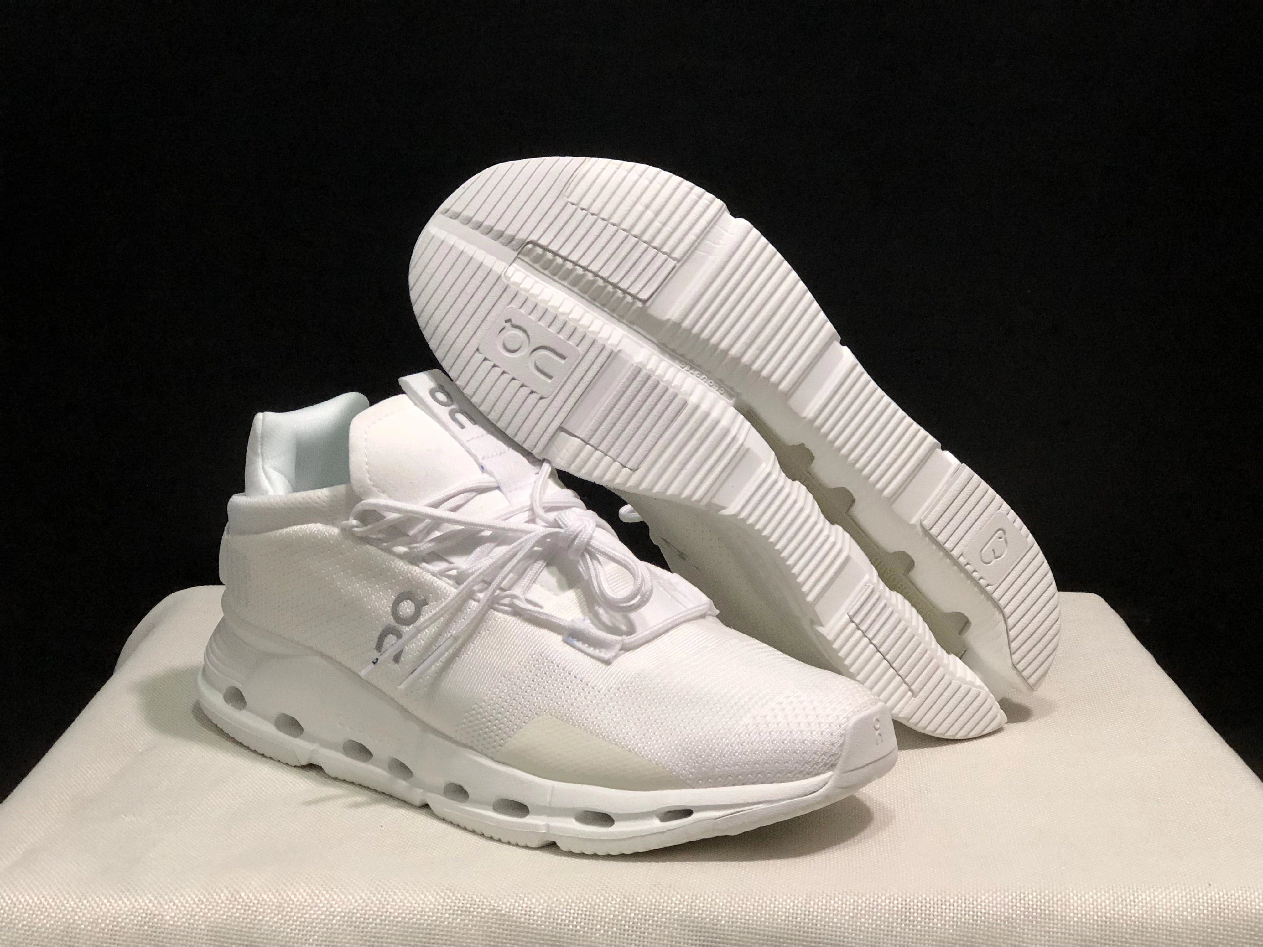 On Cloudnova Temperature Regulating Fabric Durable Frame