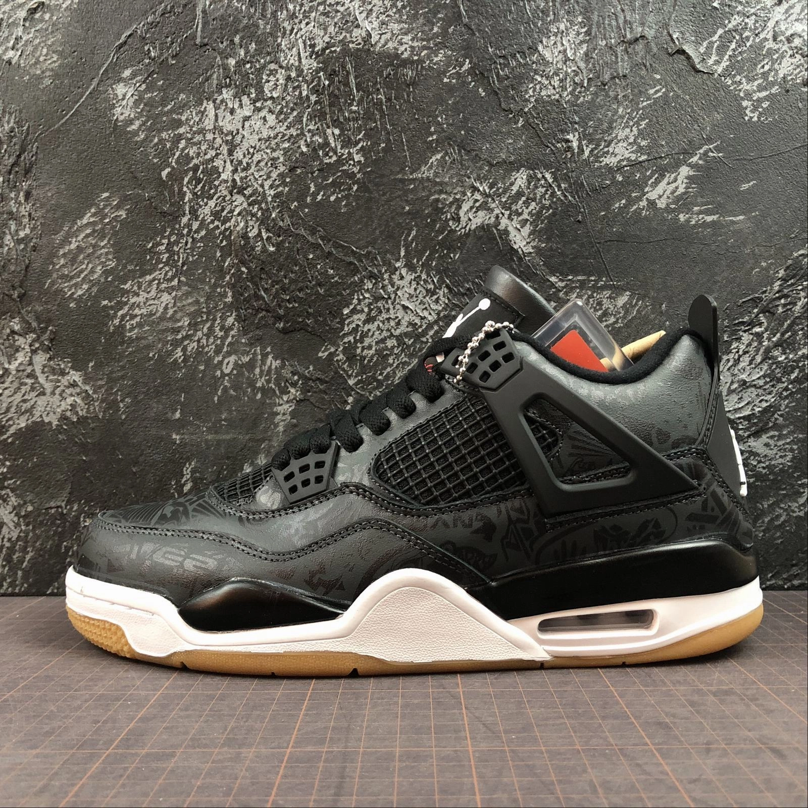 Air Jordan 4 Retro SE Black White-Gum Light Brown CL1184-001 Lightweight Ethylene Vinyl Acetate
