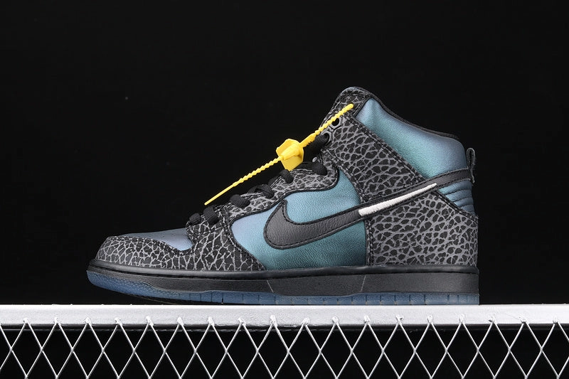 Reflective details SB Dunk High Pro QS Black Sheep Black Black Dark Grey BQ6827-001