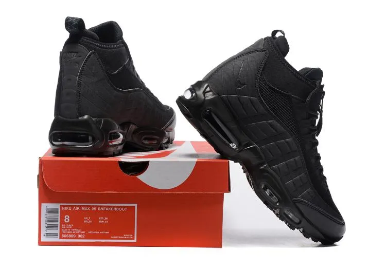 Air Max 95 Sneakerboot Full Black 806809-002 Enhanced Mobility anatomical shoe shape