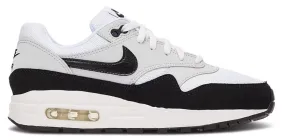 True to size trail - tough NIKE AIR MAX 1 'RETRO WHITE BLACK'