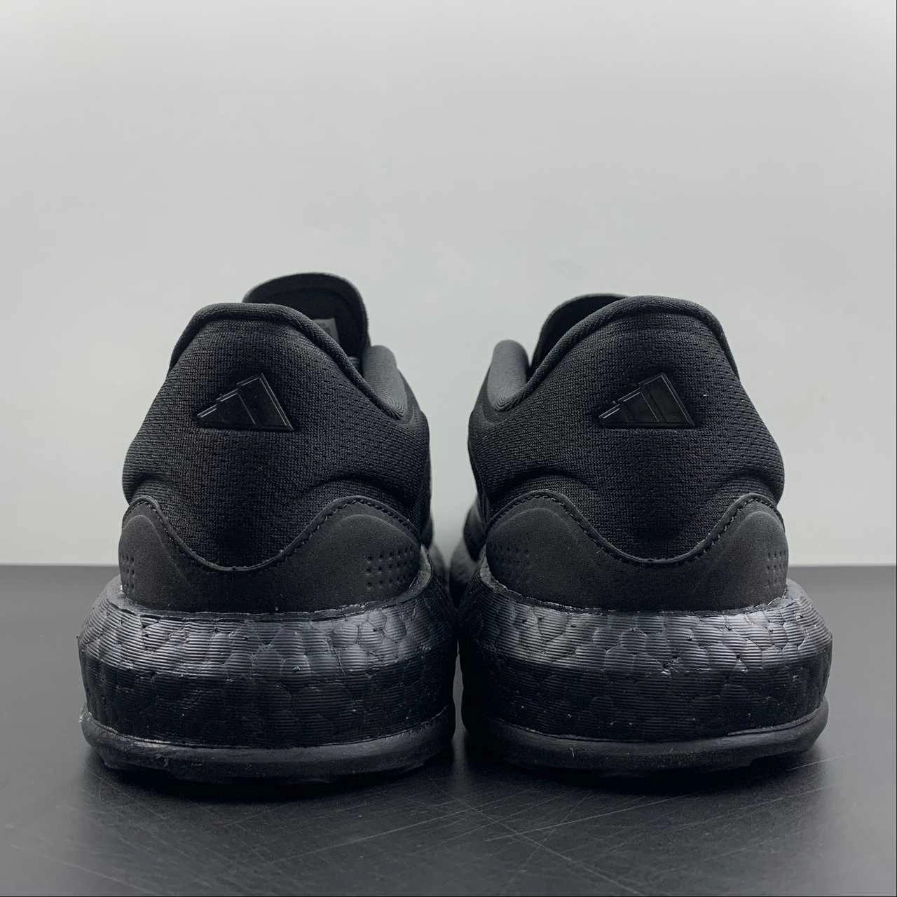 Adidas PureBoost Select Triple Black Comfort Tech traction - technology
