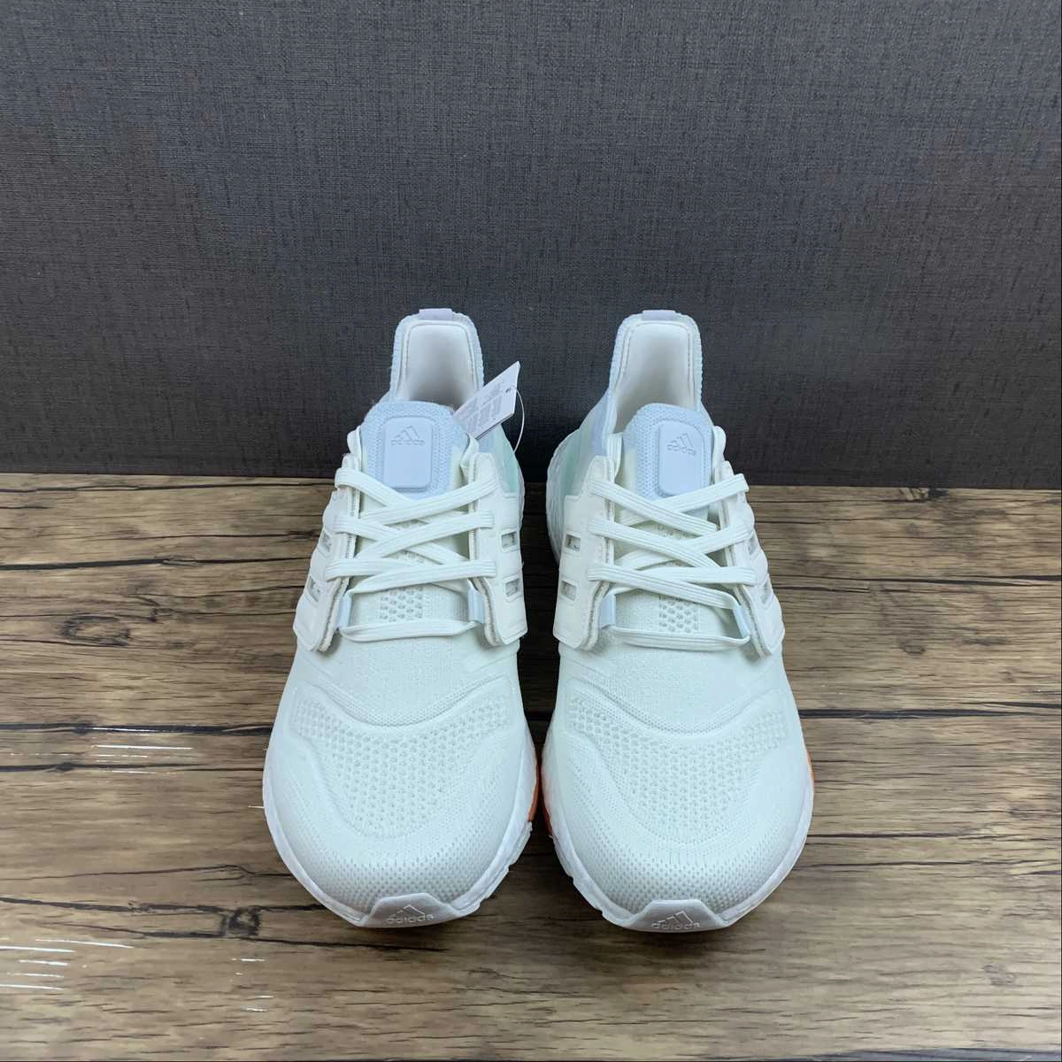 Adidas UltraBoost 22 White Light Blue GY6227 Aerodynamic Structure