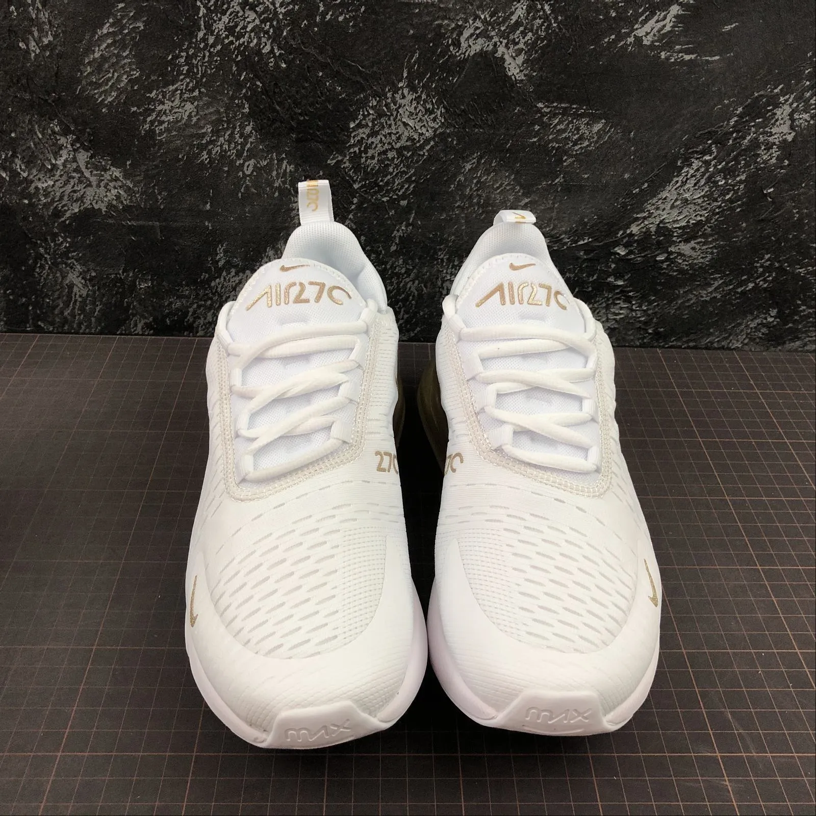 soft - sole - feature shoes casual - sneakers Air Max 270 White Gold CD8497-019