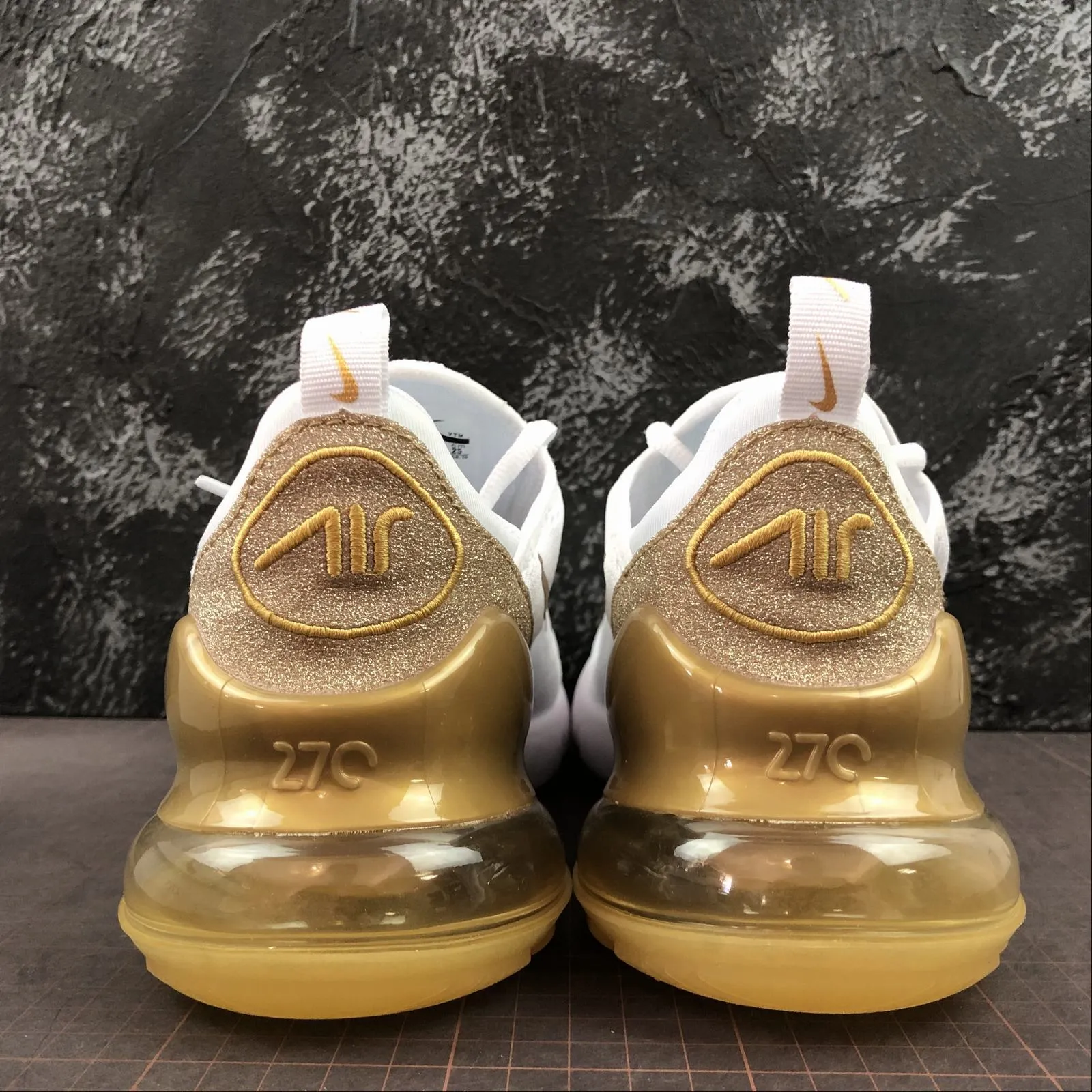 Air Max 270 White Gold CD8497-019 vamp