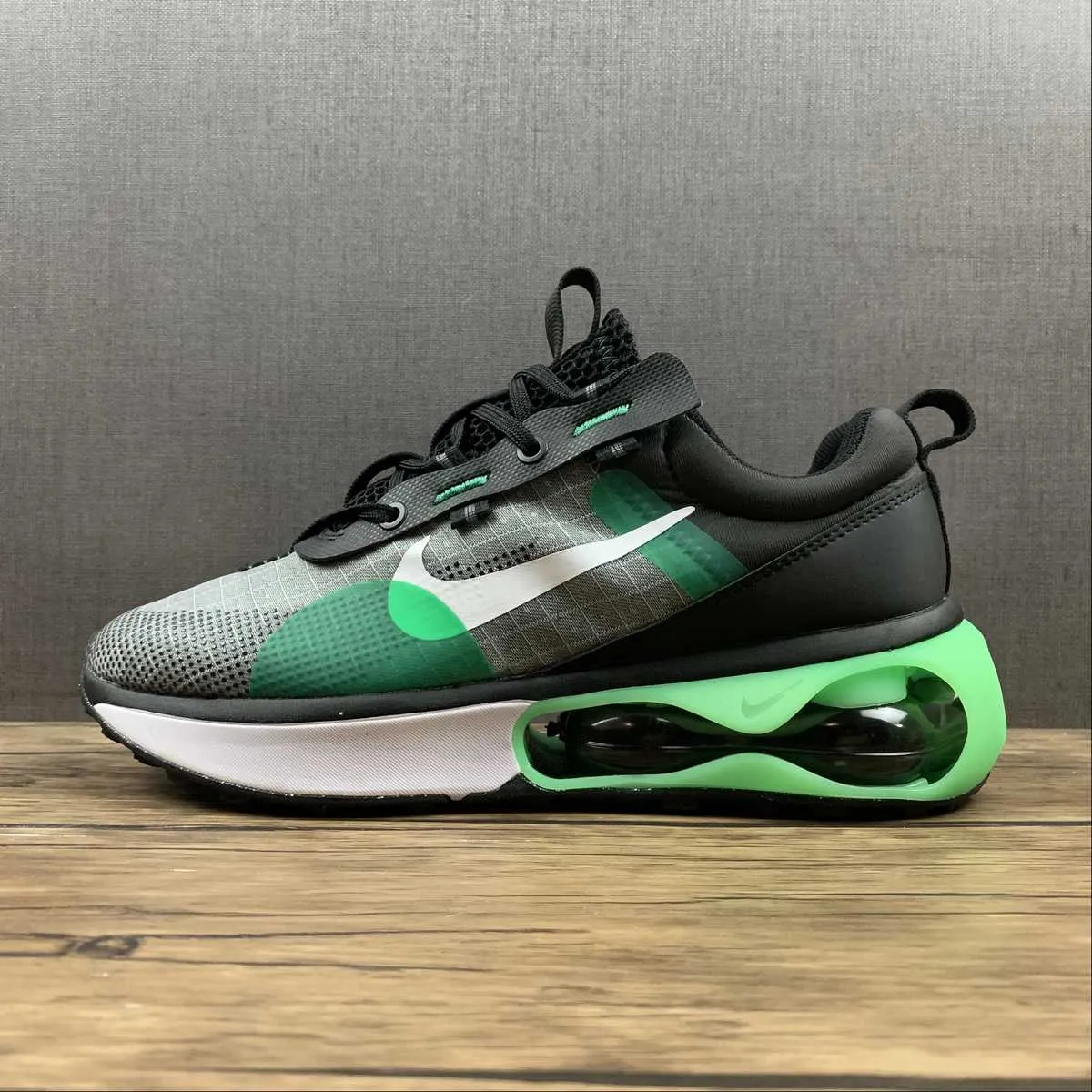 Air Max 2021 Black Chrome Green Strike Iron Gray DA3199-004 modern equipment