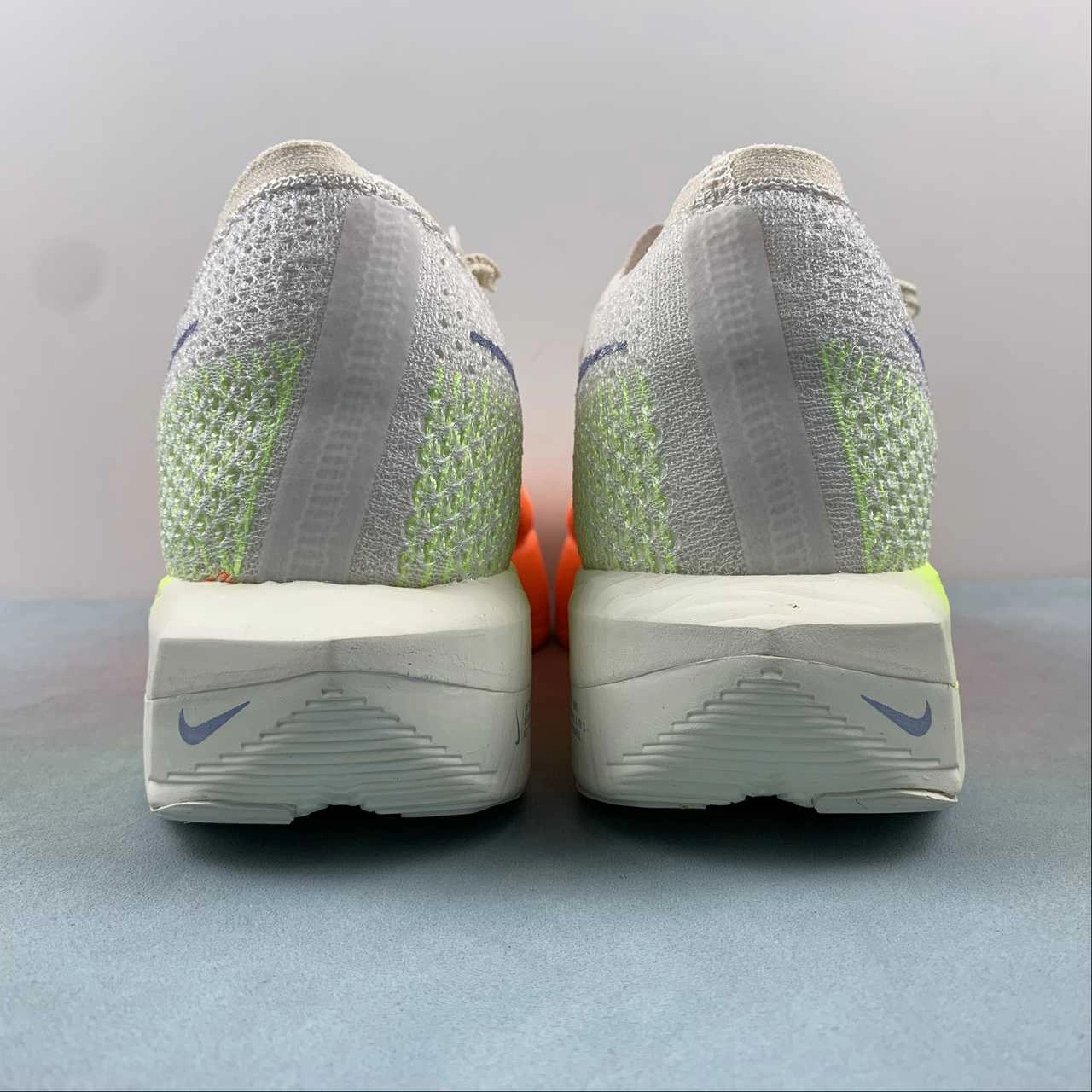 Long-wearing foam maintains shape and rebound Air ZoomX VaporFly Next 3 Sail Total Orange Cobalt Bliss Volt DV4129-101