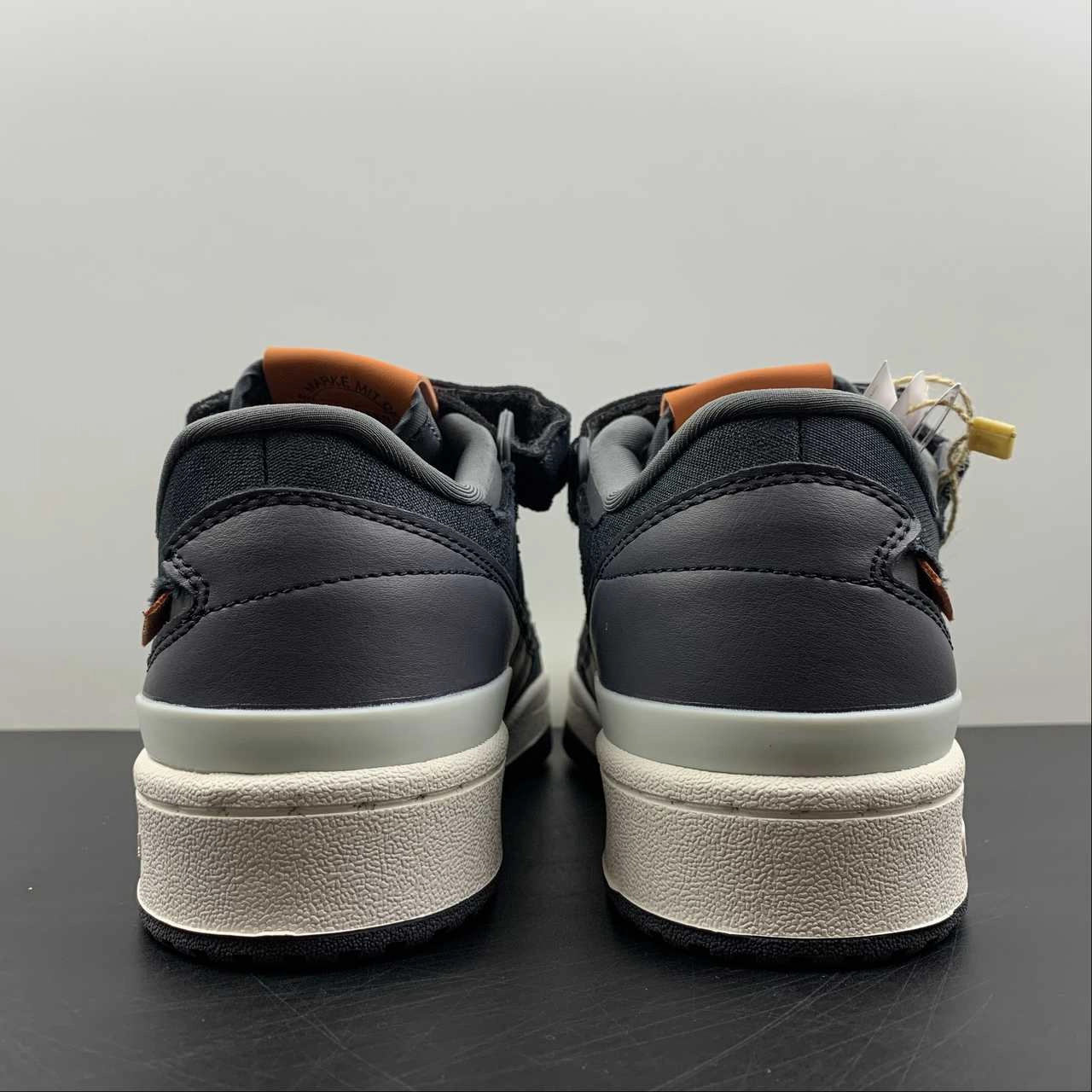 Sturdy materials All Day Comfort Tech Adidas Forum 84 Low Black Orange White