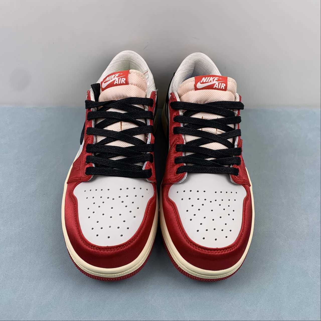 Compression Molding Air Jordan 1 Retro Low OG Trophy Room Away Sail Black Varsity Red Muslin FN0432-100