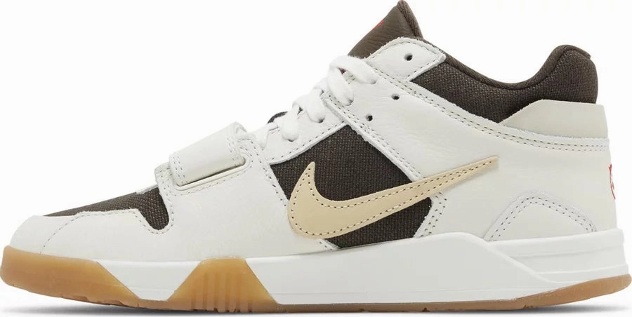 running in dry weather Travis Scott x Jordan Jumpman Jack Sail