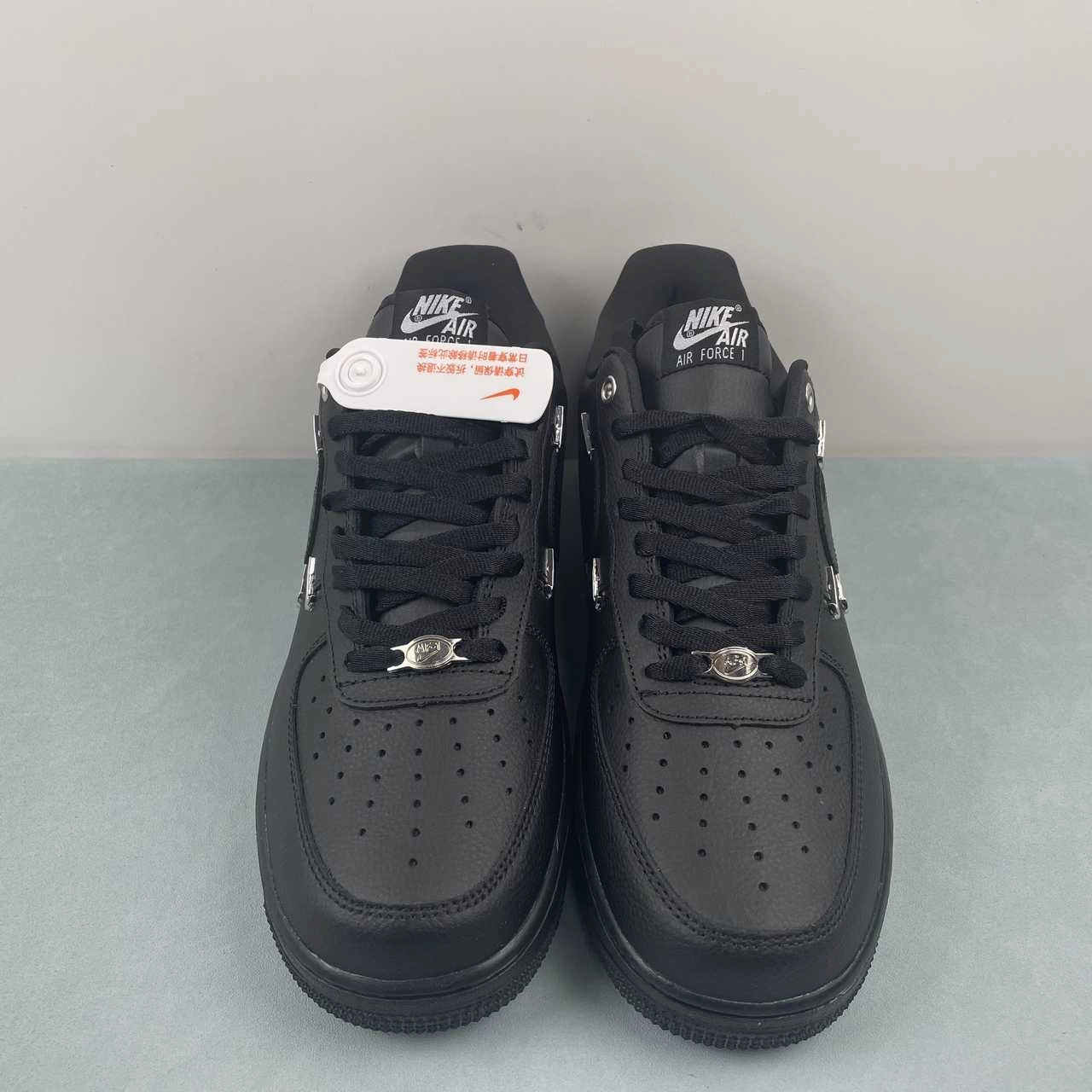 Casual Fit Air Force 1 07 Low Black Silver Mini Swoosh HQ1180-001