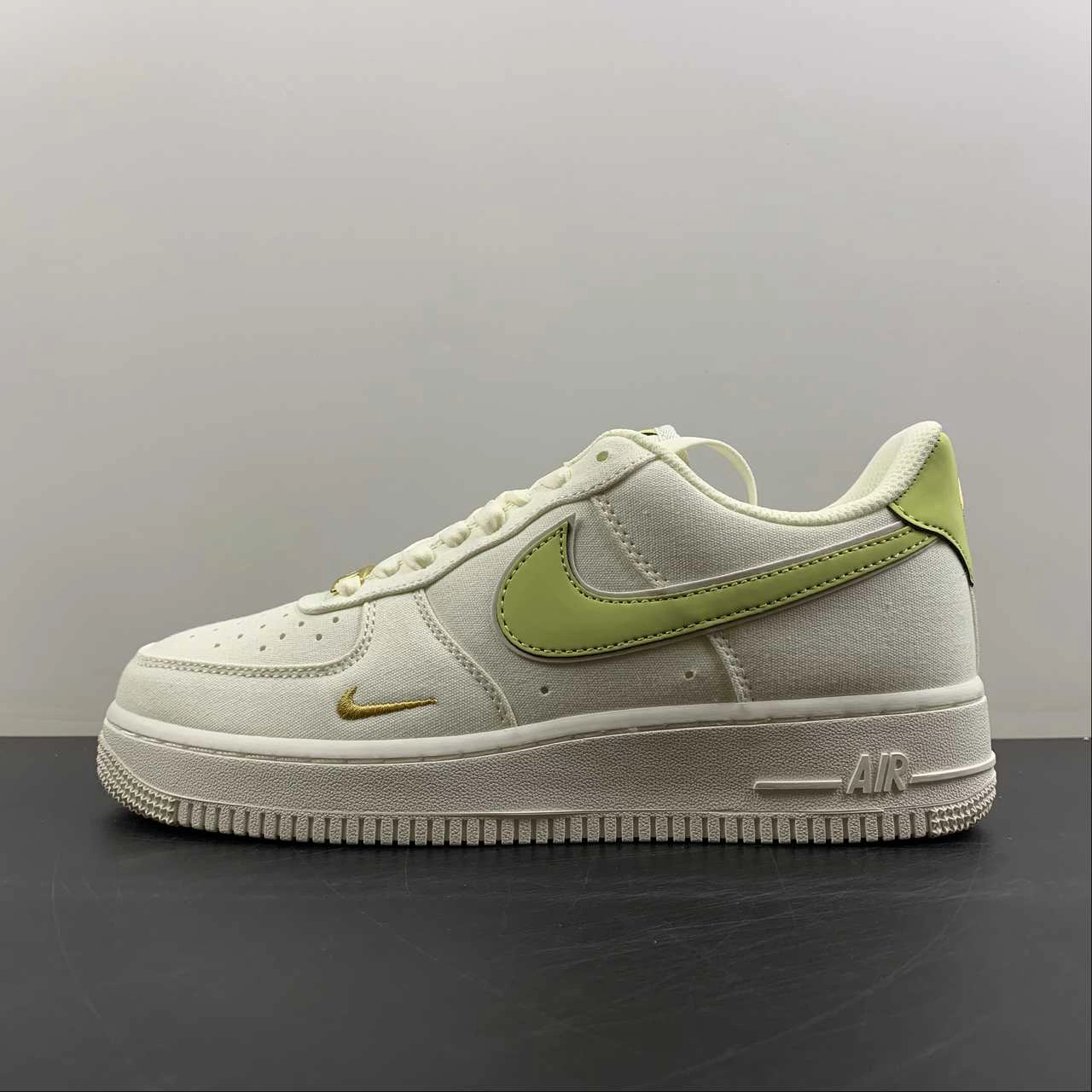 Air Force 1 07 Low Cream Metallic Gold Green Sail MN5696-109 Style Neutral