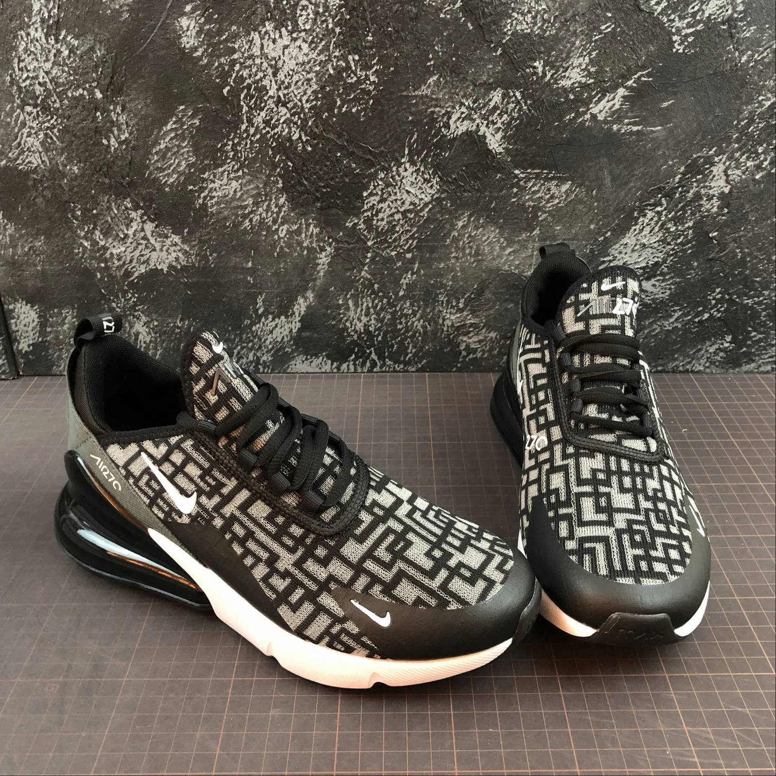 snorkeling shoes Air Max 270 SE Black White Anthracite AQ9164 014