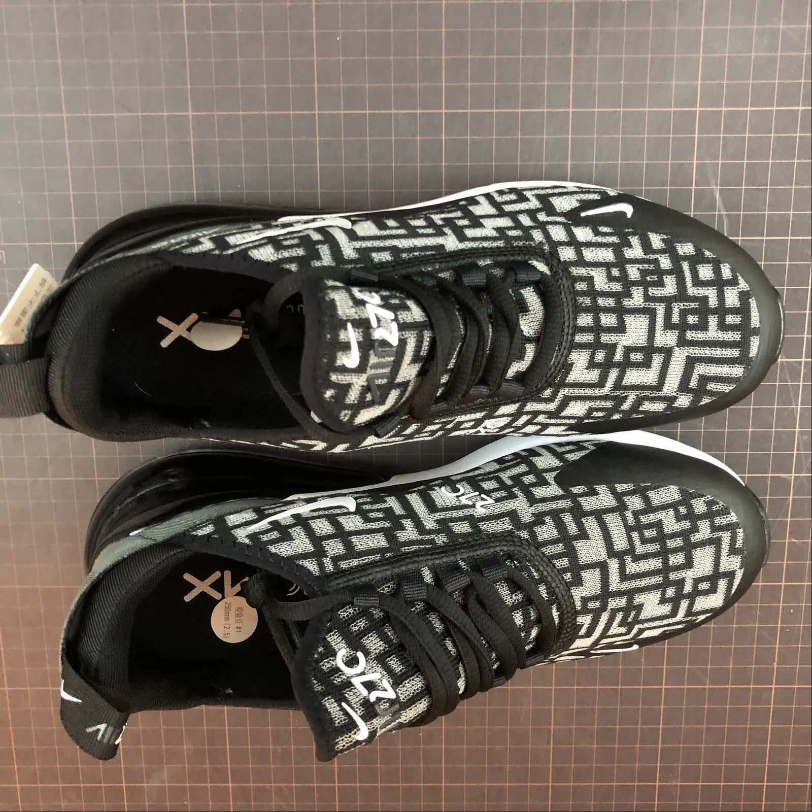 Air Max 270 SE Black White Anthracite AQ9164 014 Optimal Comfort