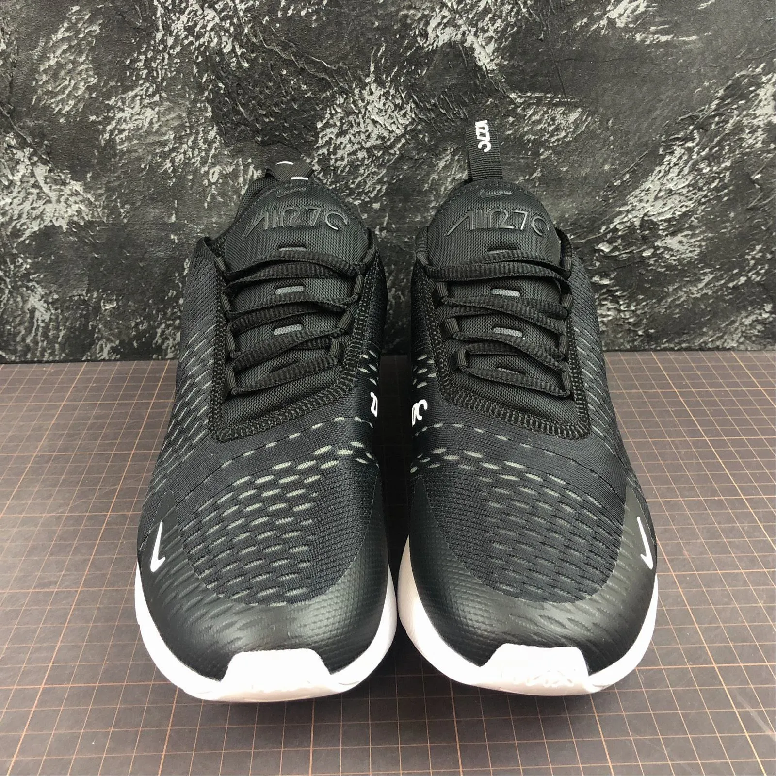 fast - paced - runner Air Max 270 Black Coal Black White Sun Red AH8050-002