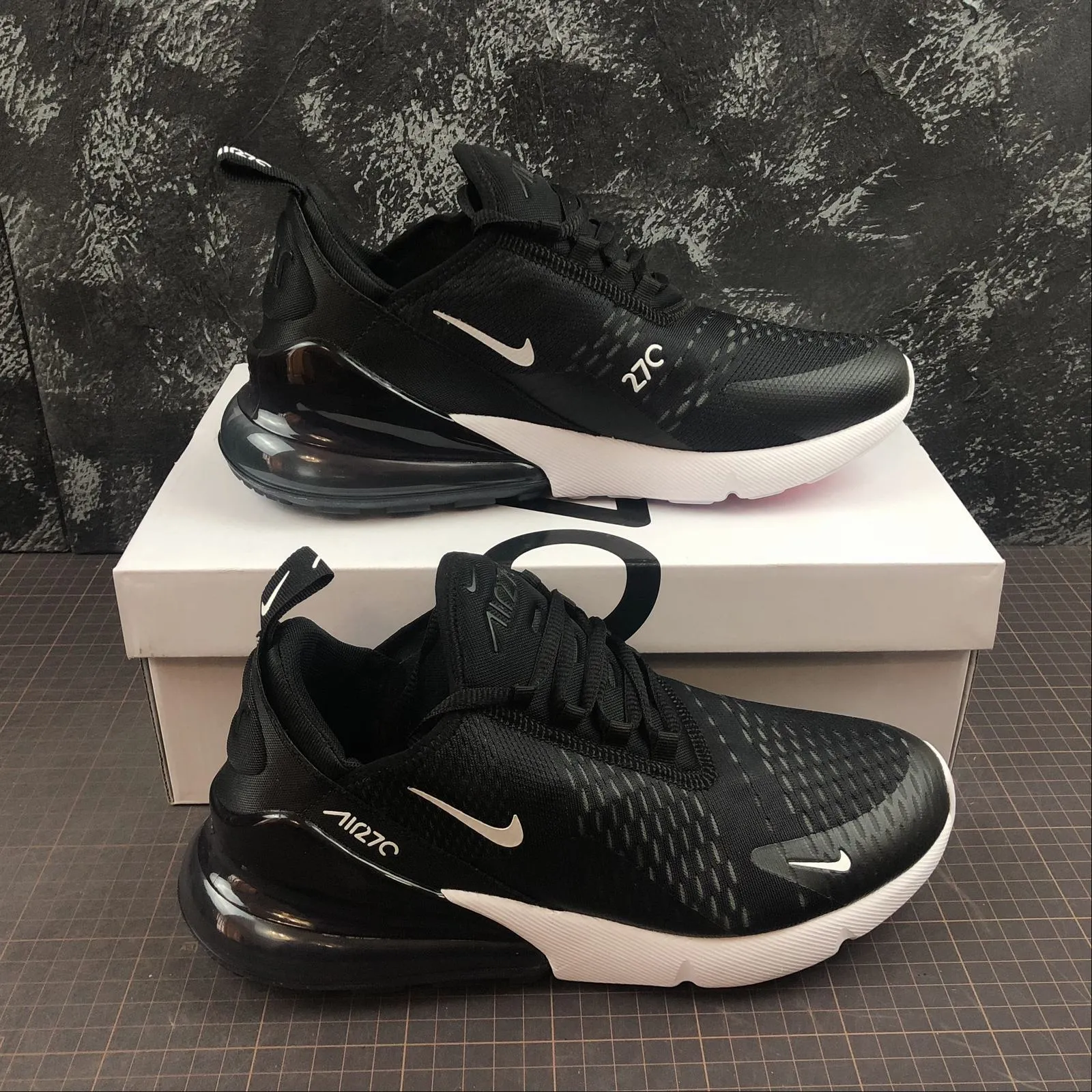 running in regional tracks shoes Air Max 270 Black Coal Black White Sun Red AH8050-002