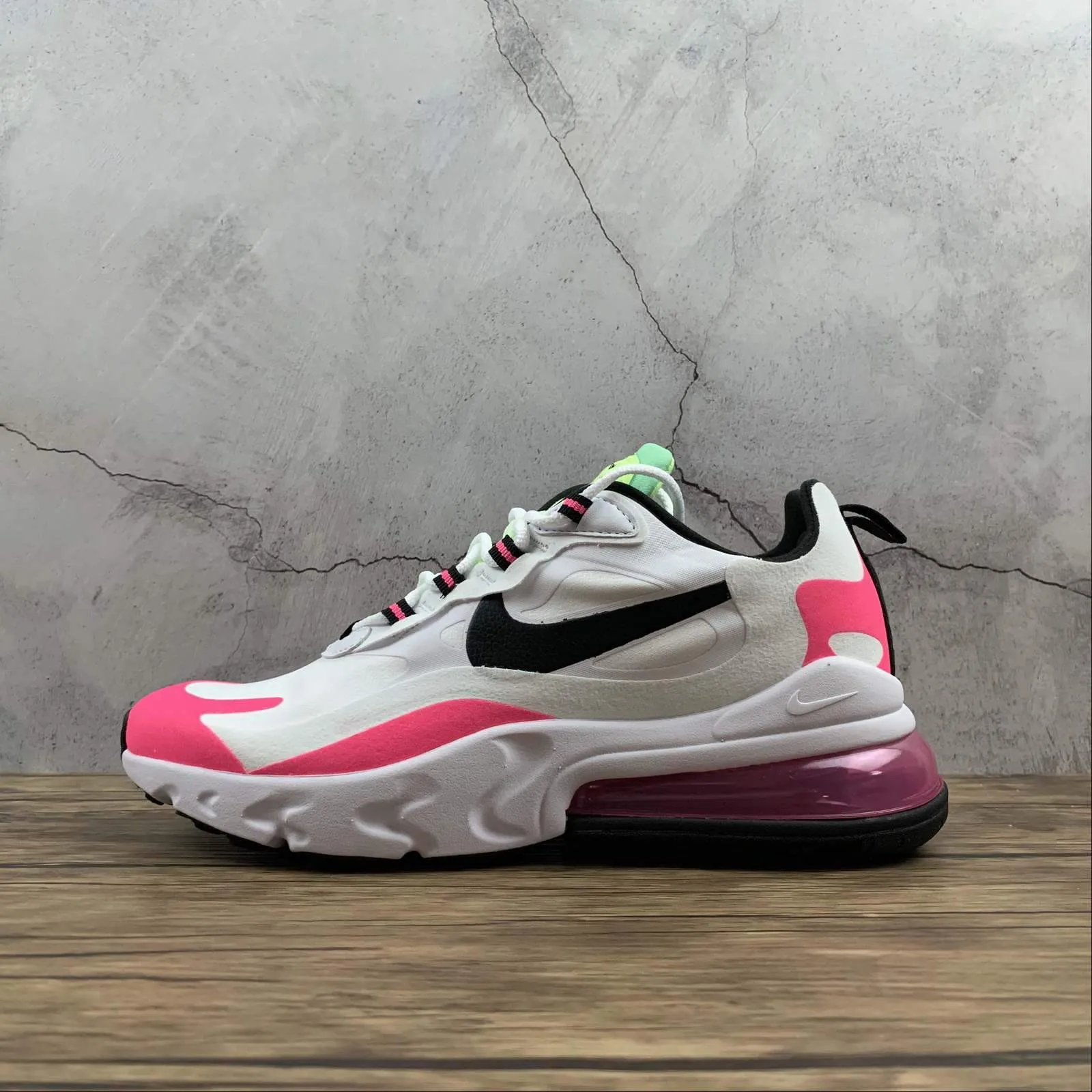 Air Max 270 React Black White Hyper Pink CJ0619-101 medial support junior