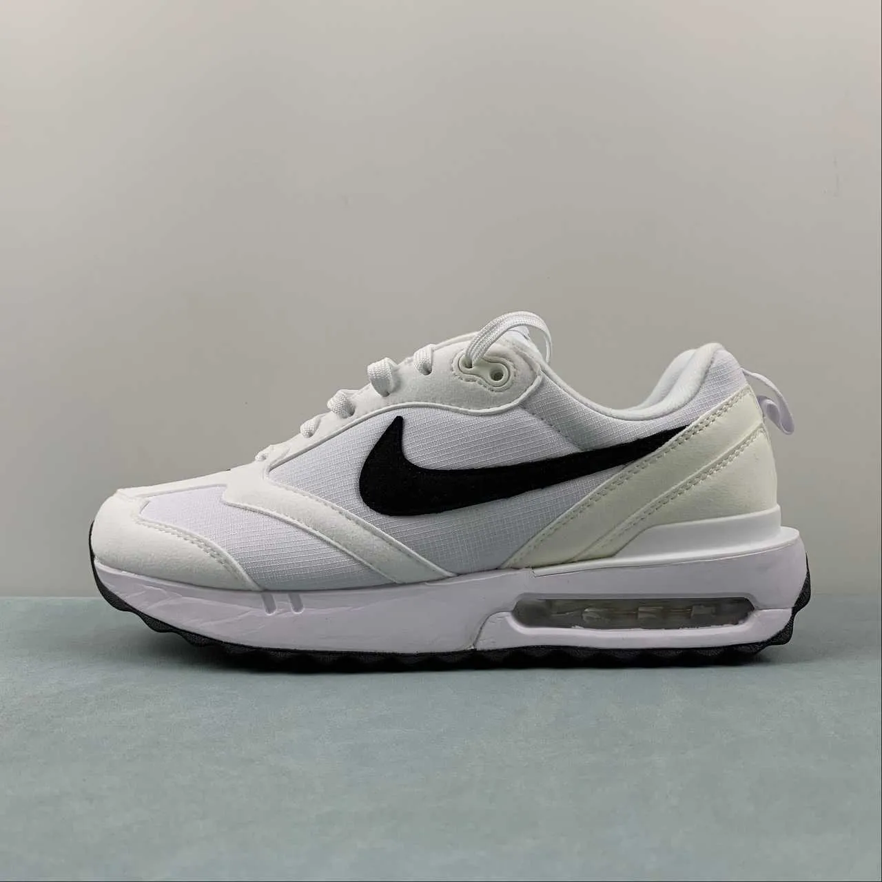 running on snow shoes High Abrasion Resistance Air Max Dawn White Black DH5131-101