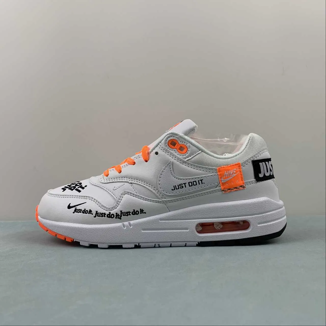 running in a yoga studio shoes soft - surface running shoes Air Max 1 SE Just Do It White Orange AO1021-100