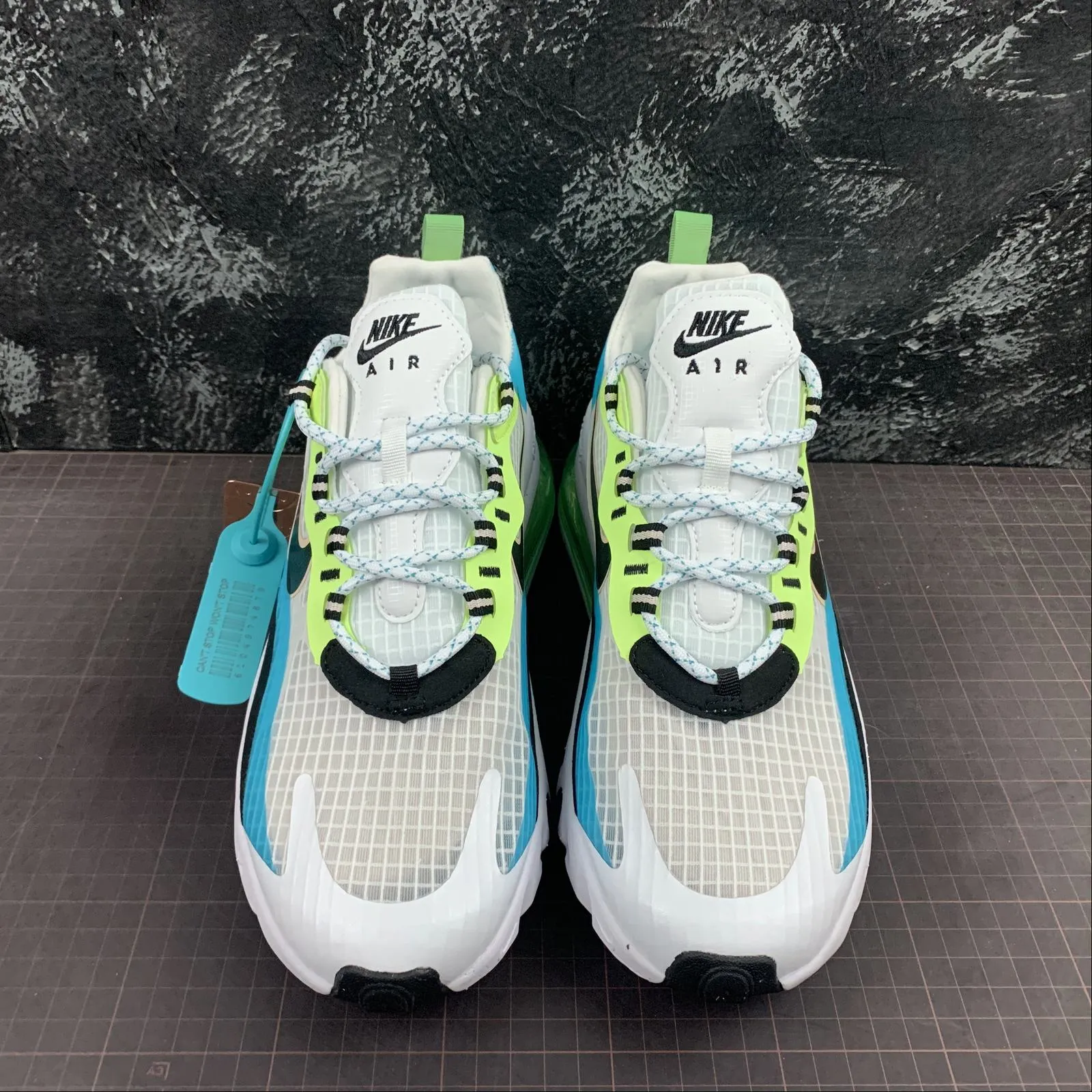 fartlek - run shoes shock - absorbing sole Air Max 270 React Black Fluorescent Green Blue CT1265-300