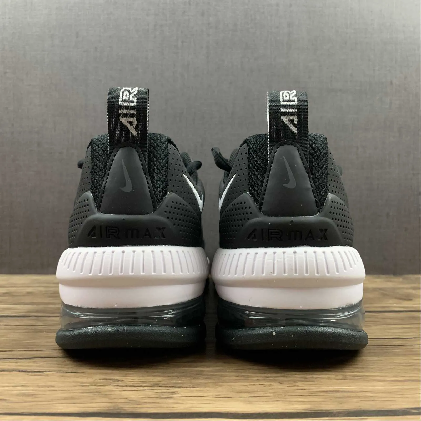 Air Max Genome Black White Anthracite snug fit shoes forefoot - support running option