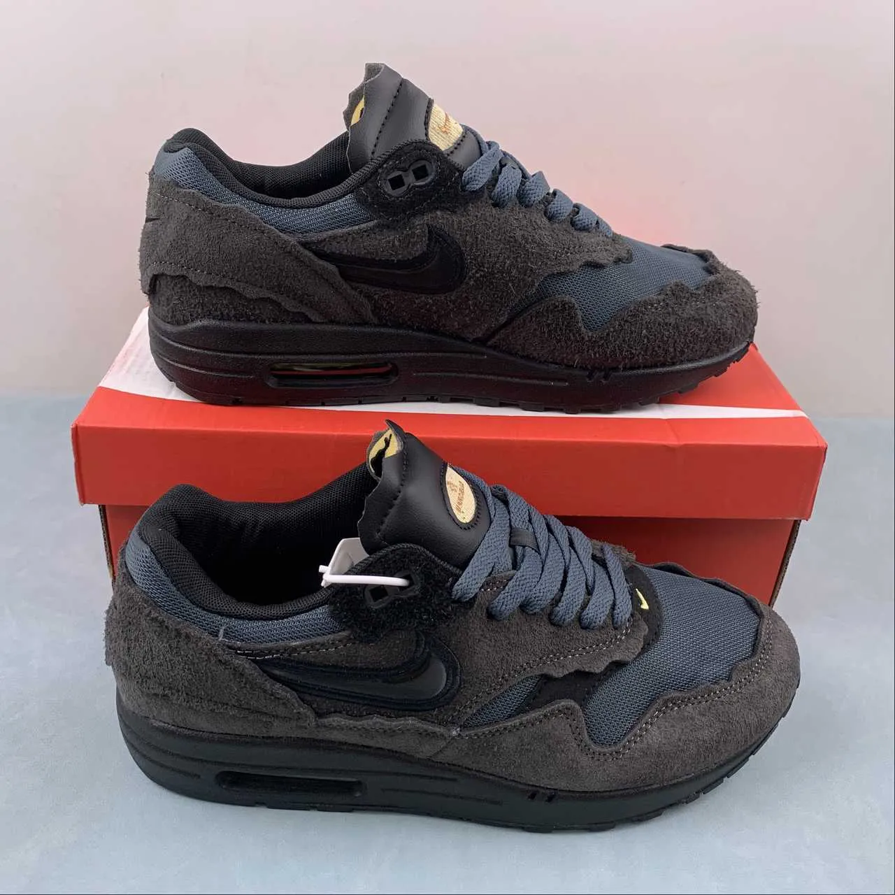 Air Max 1 Black Grey Carbon Grey AH8145-002 adjustable - strap